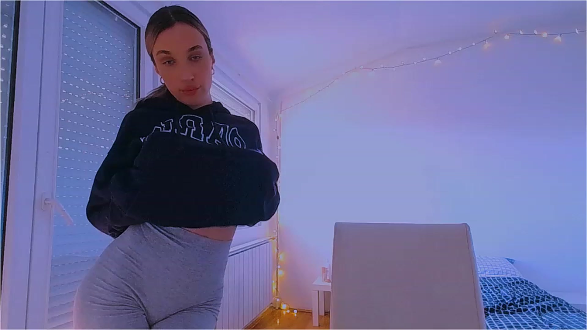 Gallery image thumbnail from lIIlIIum's myfreecams stream on, 12/23/2022, 13:55 image 15 of 20