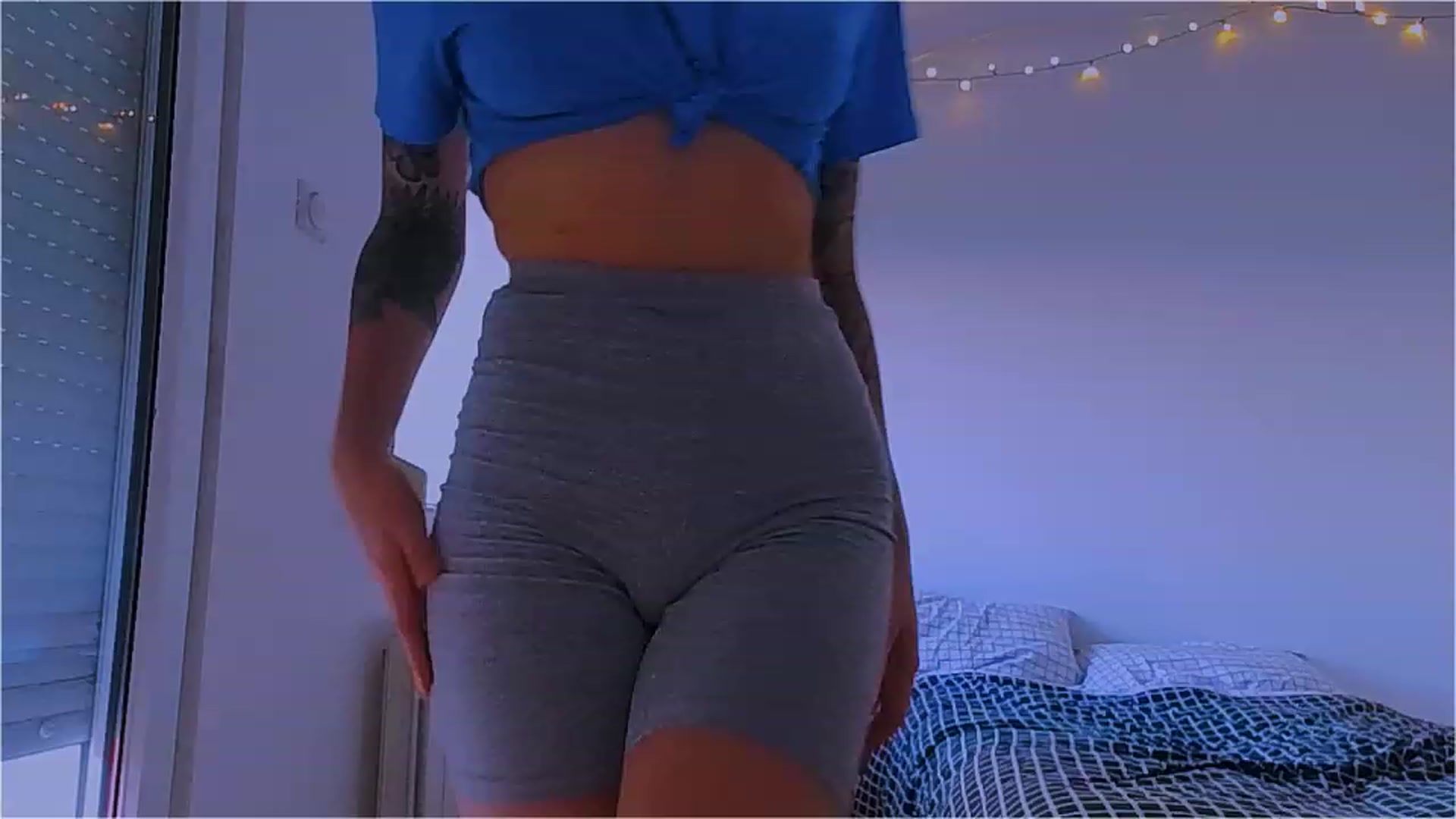 Gallery image thumbnail from lIIlIIum's myfreecams stream on, 12/23/2022, 15:06 image 8 of 20