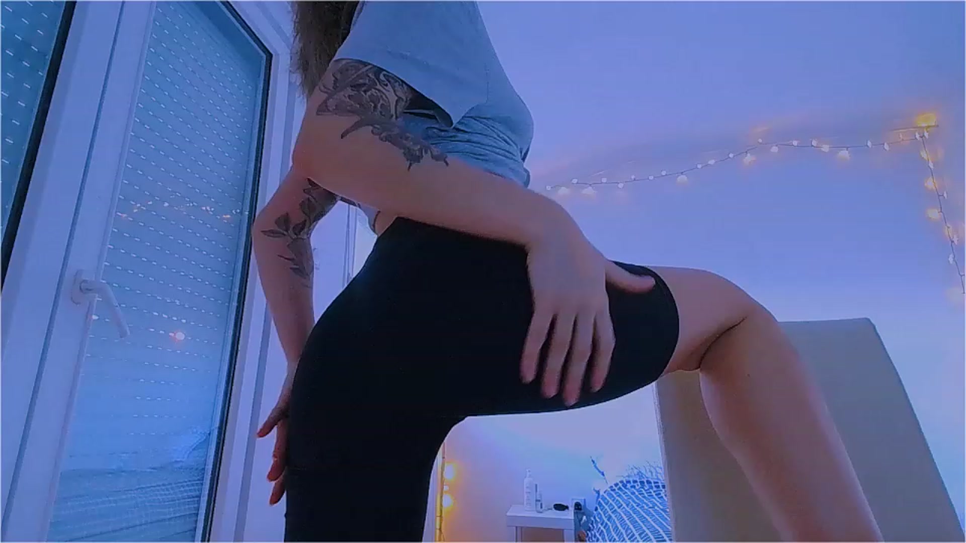 Gallery image thumbnail from lIIlIIum's myfreecams stream on, 12/25/2022, 14:05 image 7 of 20