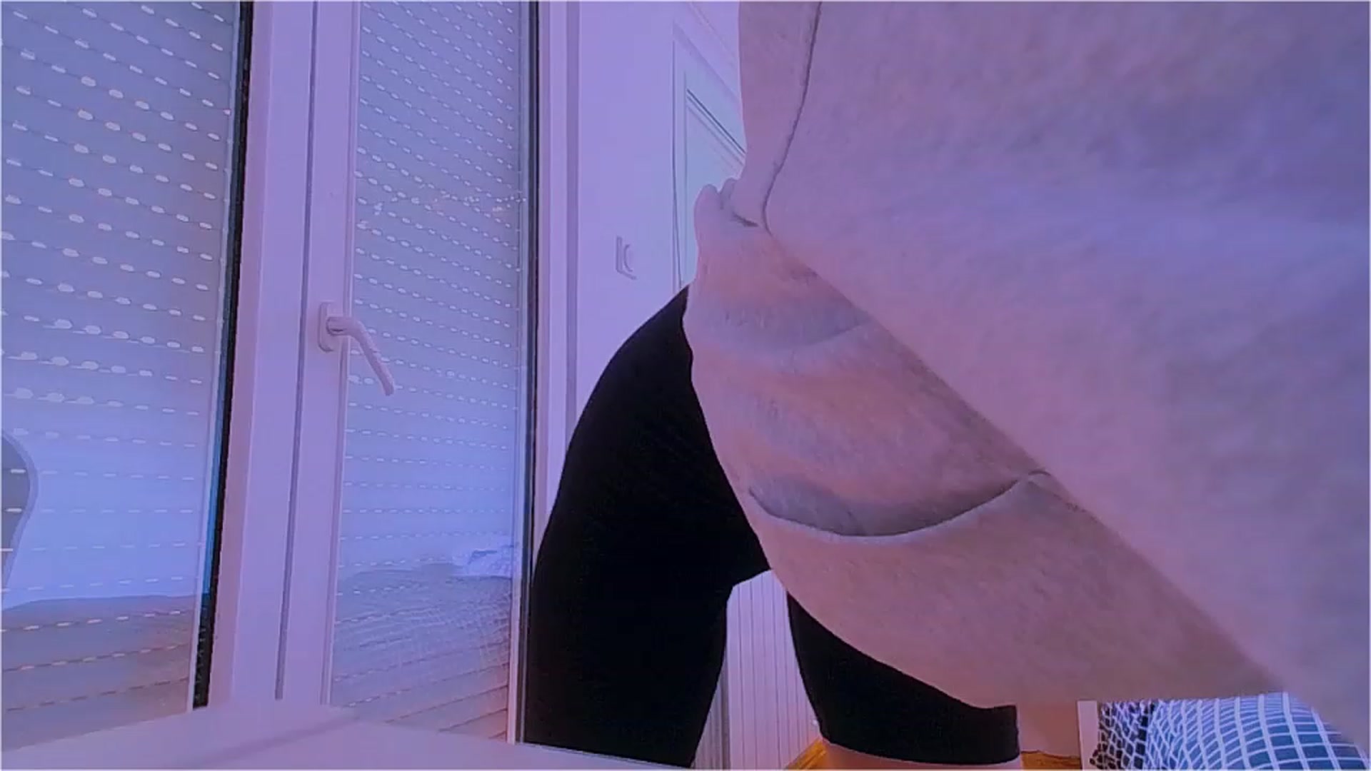 Gallery image thumbnail from lIIlIIum's myfreecams stream on, 12/29/2022, 13:20 image 4 of 20