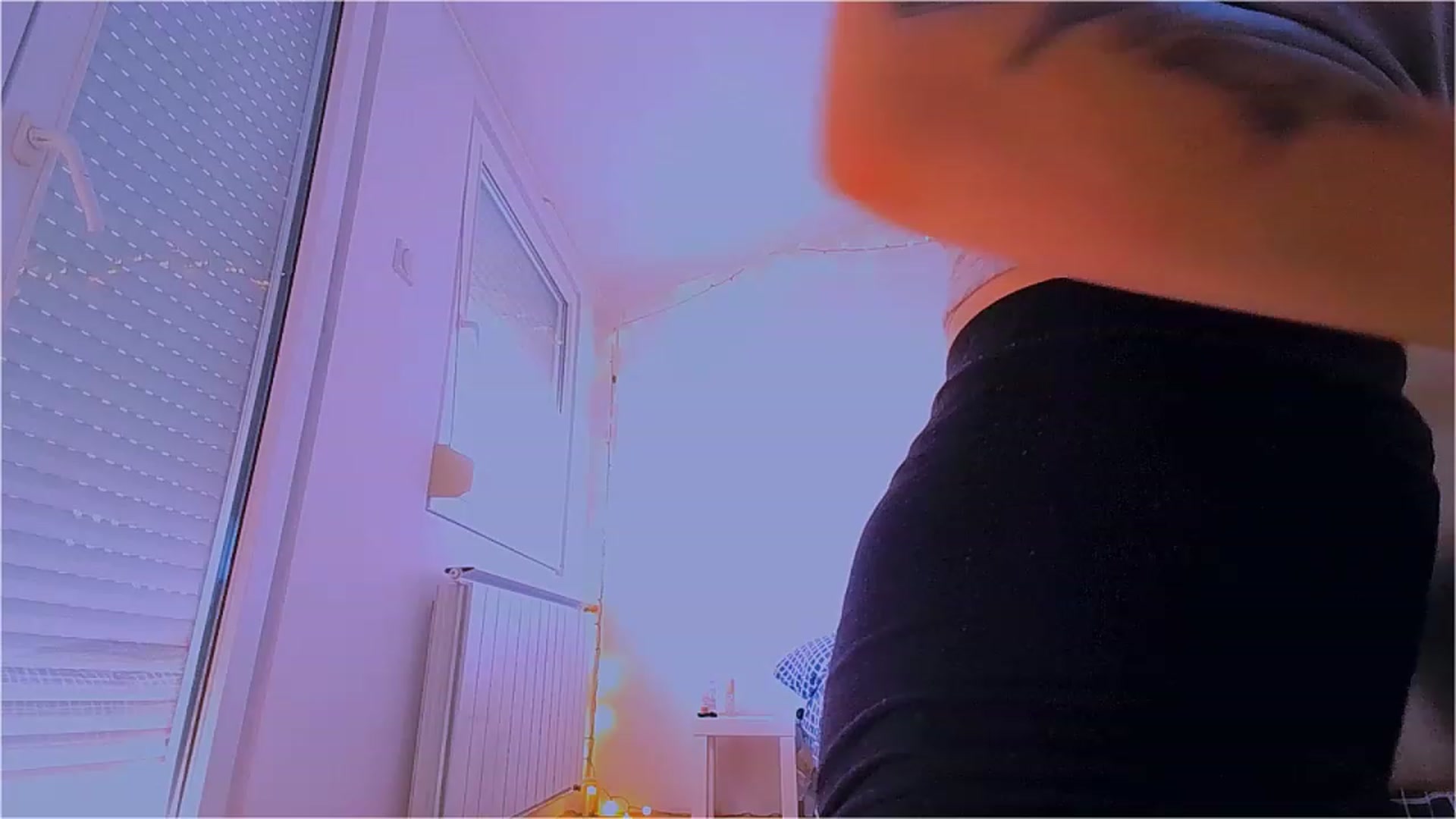Gallery image thumbnail from lIIlIIum's myfreecams stream on, 12/30/2022, 13:12 image 7 of 20