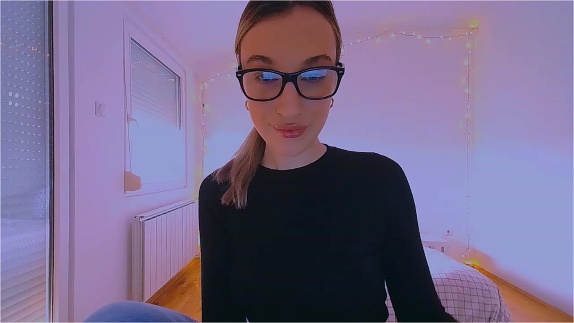 Gallery image thumbnail from lIIlIIum's myfreecams stream on, 01/06/2023, 13:17 image 5 of 20