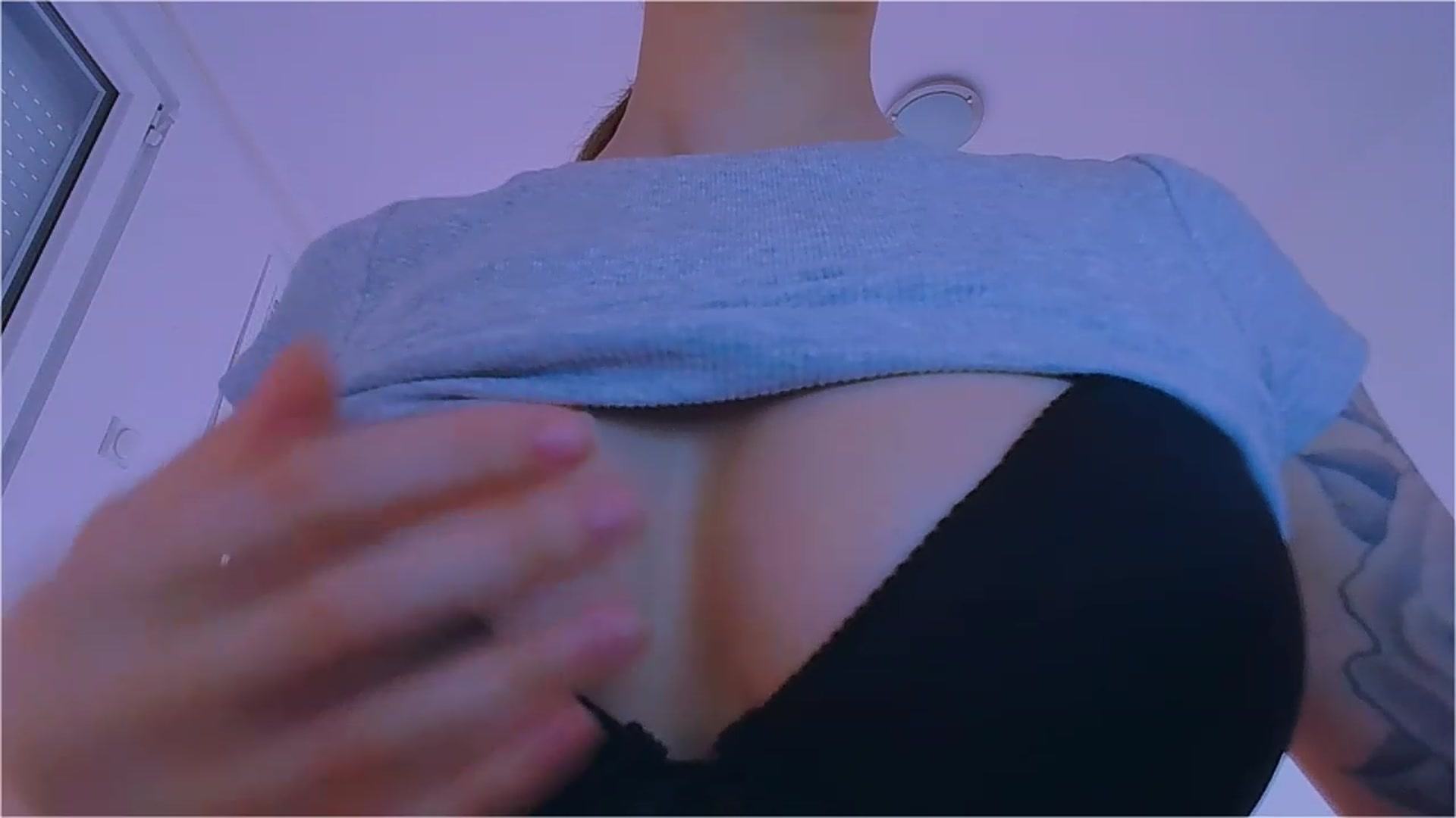 Gallery image thumbnail from lIIlIIum's myfreecams stream on, 01/06/2023, 13:17 image 18 of 20