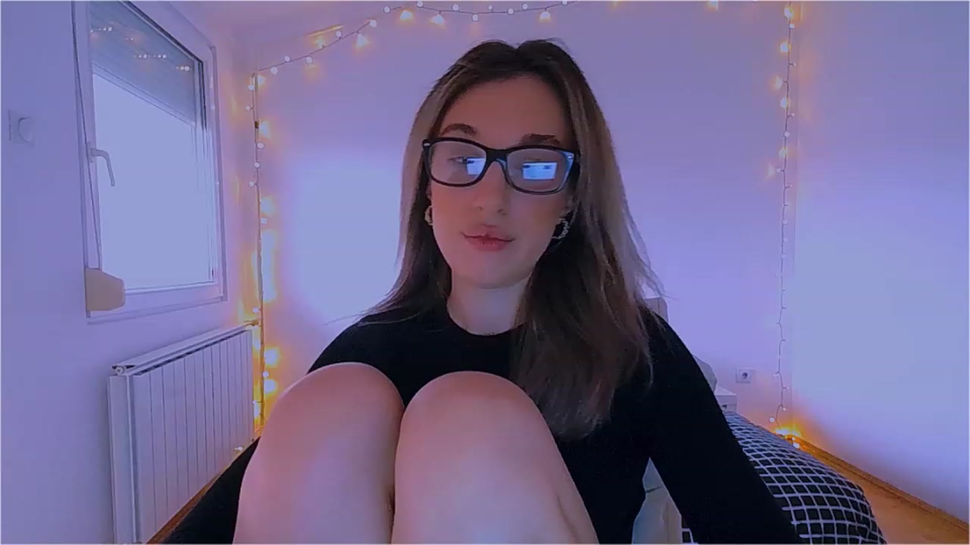 Gallery image thumbnail from lIIlIIum's myfreecams stream on, 01/09/2023, 13:00 image 9 of 20