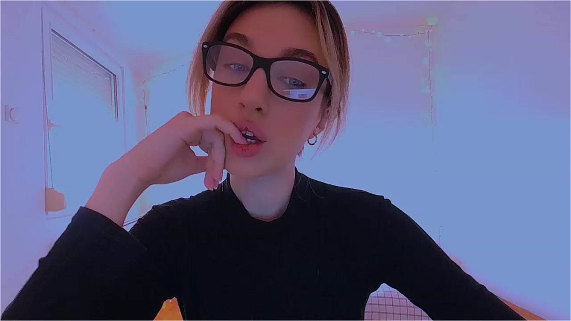Gallery image thumbnail from lIIlIIum's myfreecams stream on, 01/15/2023, 15:11 image 1 of 20