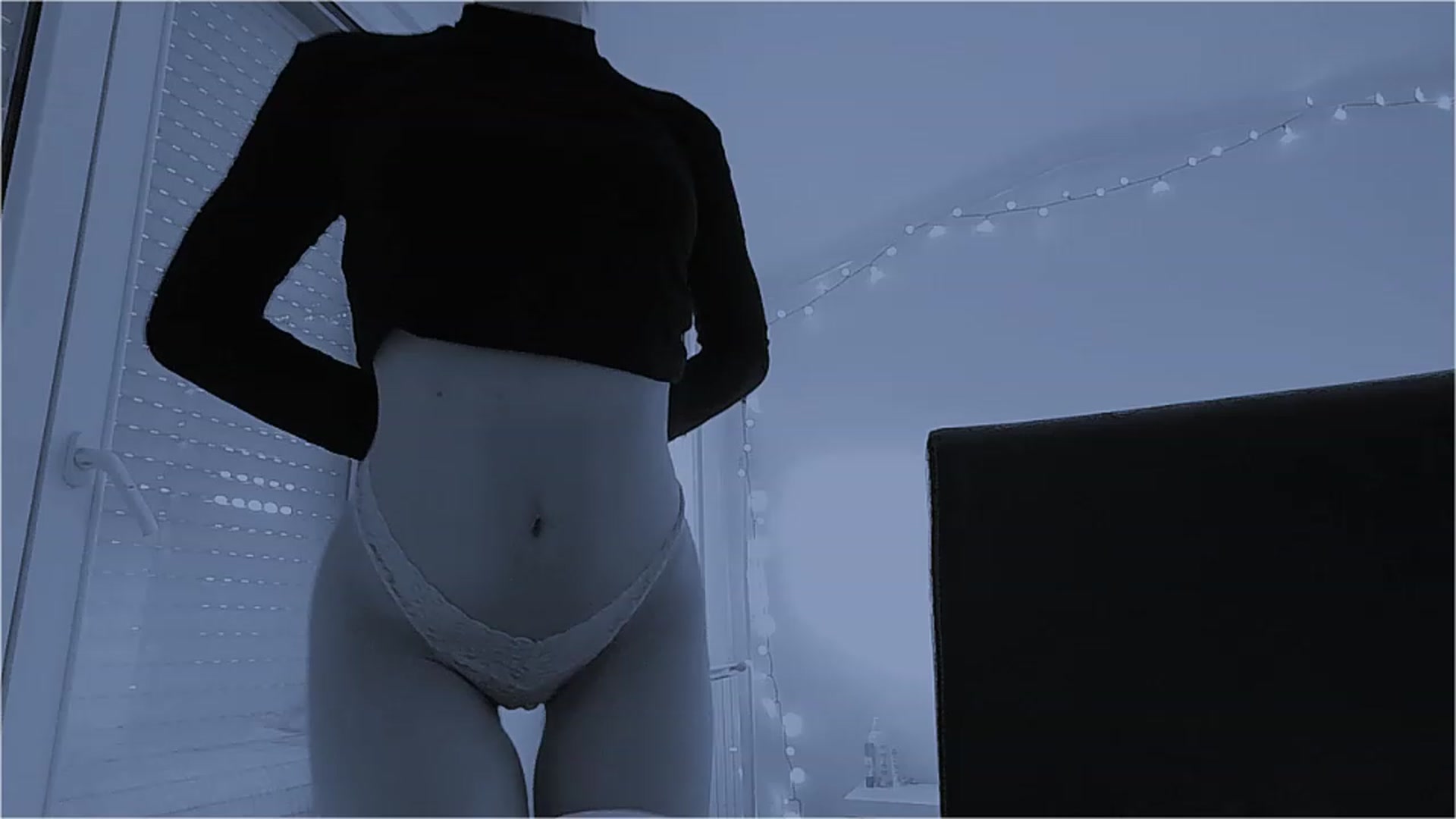 Gallery image thumbnail from lIIlIIum's myfreecams stream on, 01/15/2023, 15:11 image 10 of 20