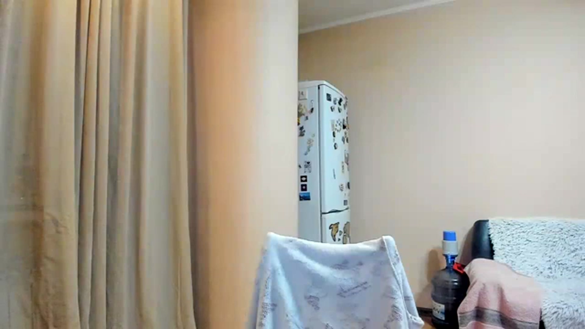 Gallery image thumbnail from lNesquikim's myfreecams stream on, 01/01/2023, 19:39 image 2 of 20