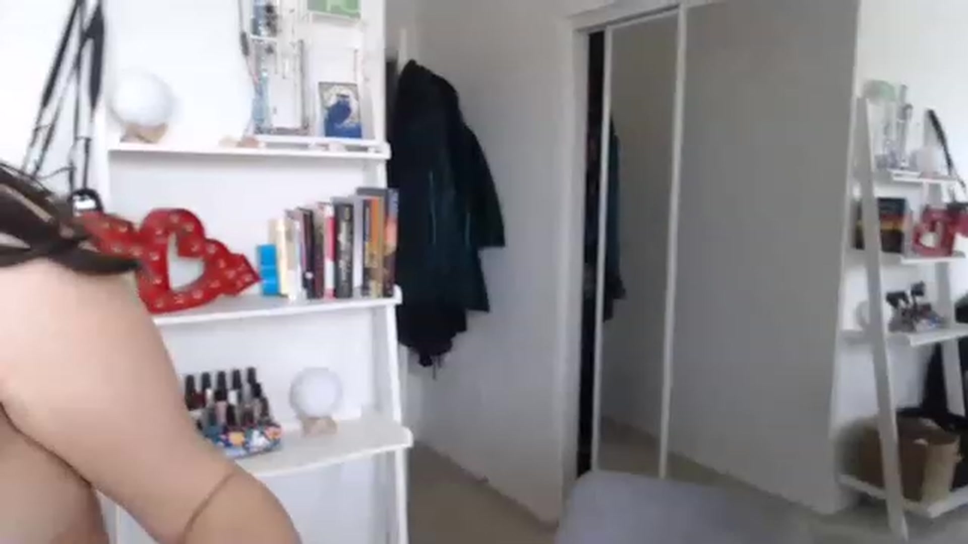 Gallery image thumbnail from lPEEPl's myfreecams stream on, 04/14/2023, 20:49 image 9 of 20