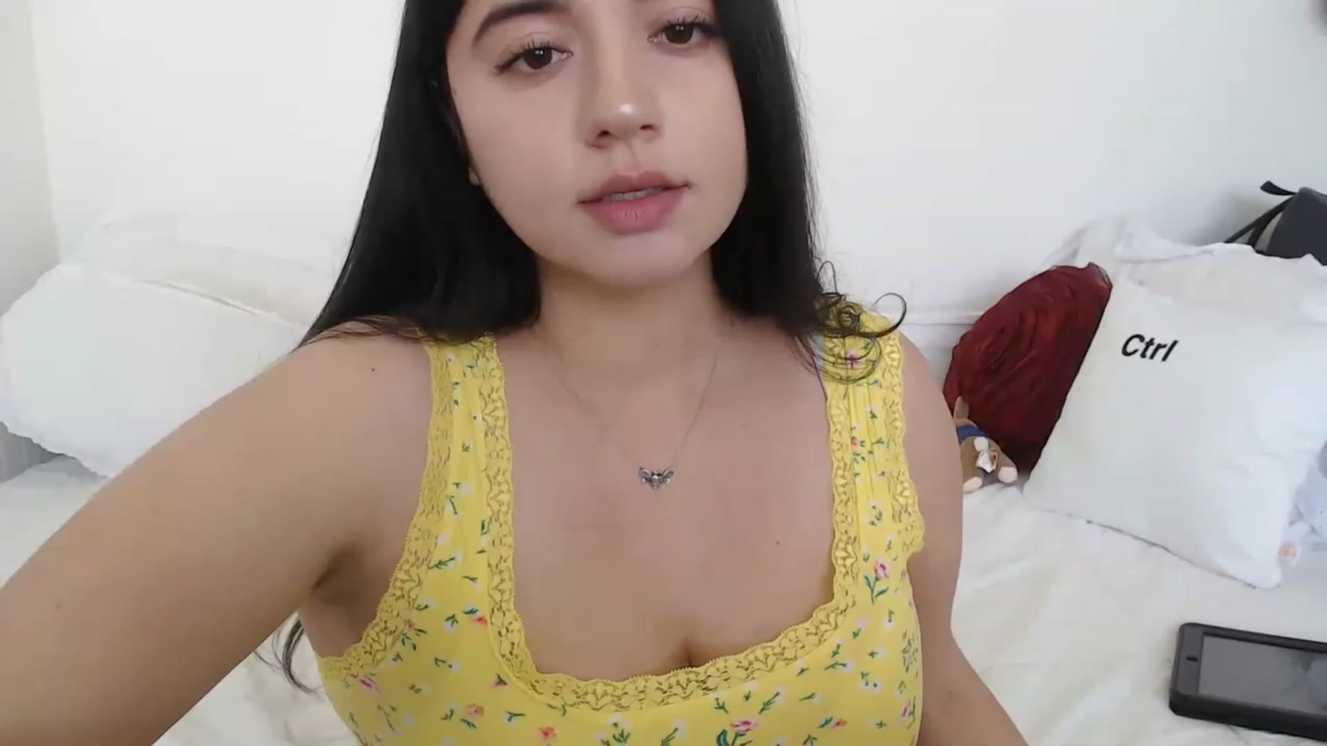 Gallery image thumbnail from lPEEPl's myfreecams stream on, 04/16/2023, 19:52 image 16 of 20