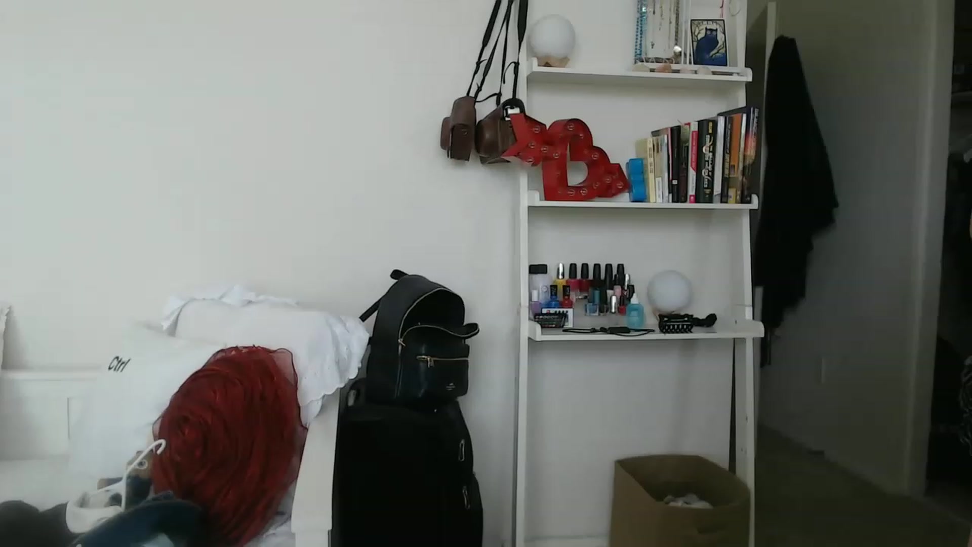 Gallery image thumbnail from lPEEPl's myfreecams stream on, 05/04/2023, 21:10 image 16 of 20