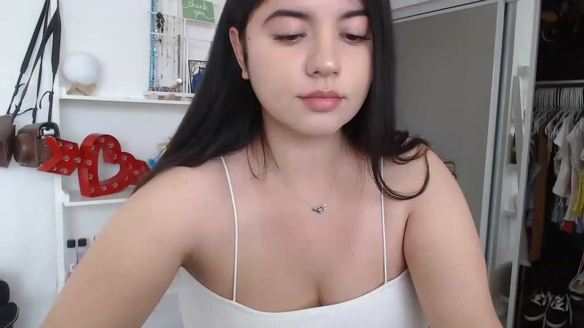 Gallery image thumbnail from lPEEPl's myfreecams stream on, 05/26/2023, 18:02 image 14 of 20
