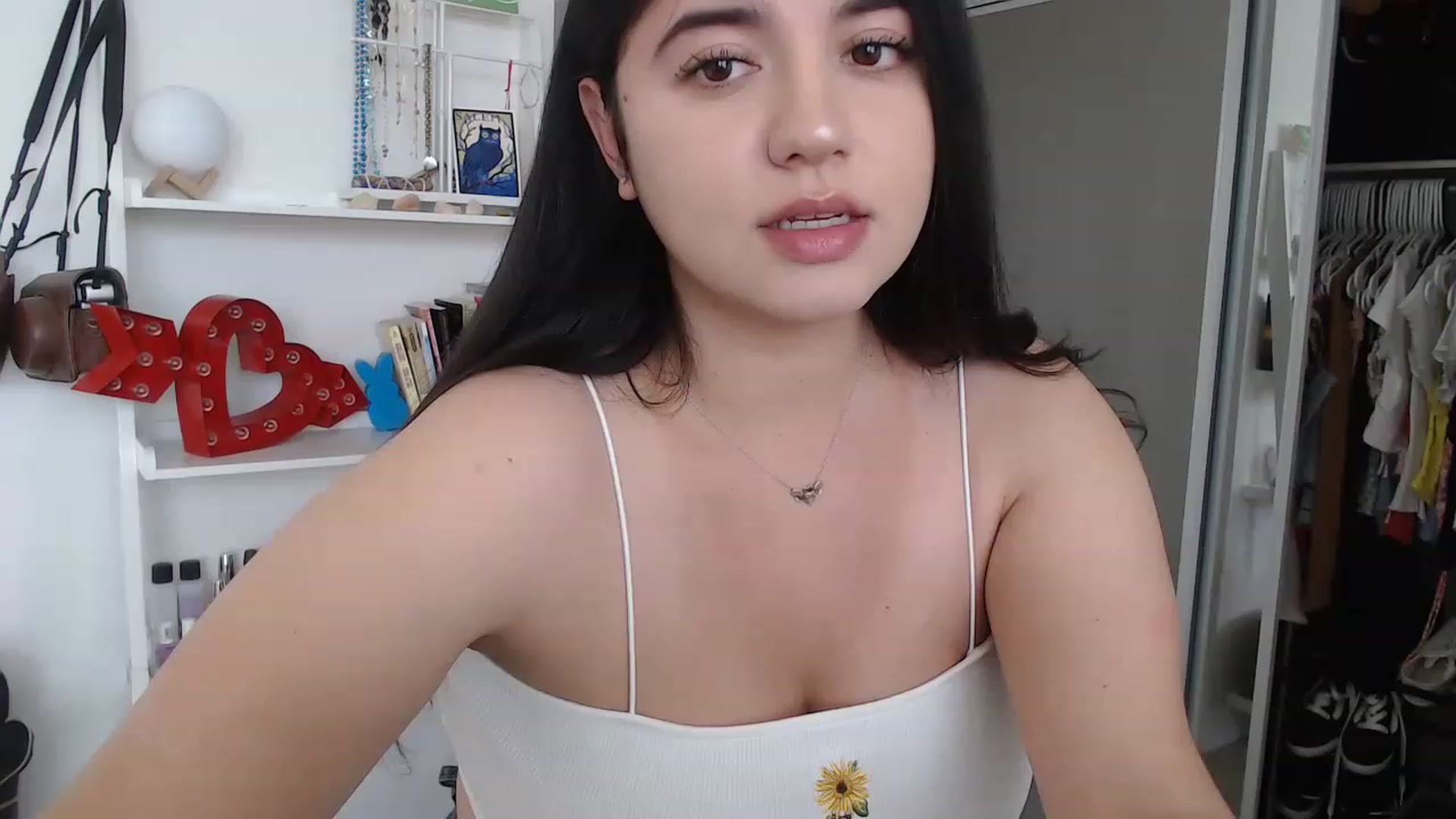 Gallery image thumbnail from lPEEPl's myfreecams stream on, 05/26/2023, 18:02 image 5 of 20