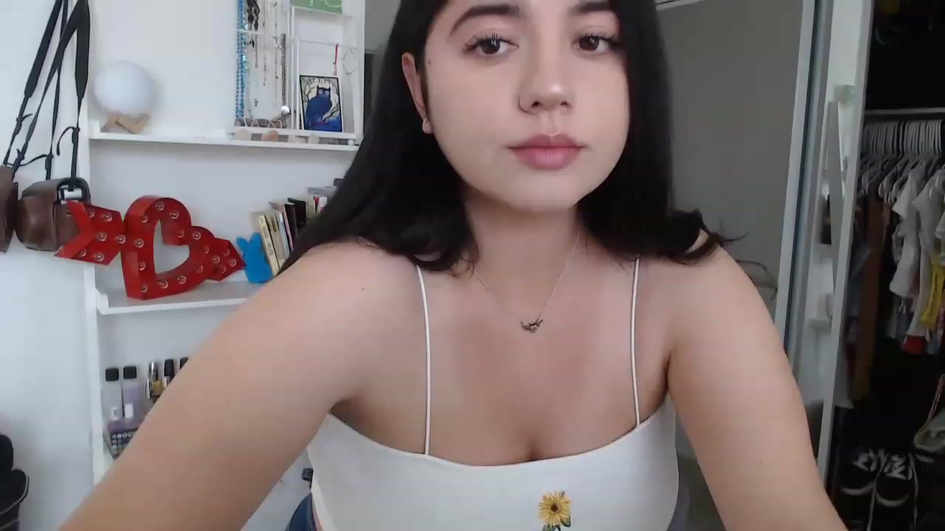 Gallery image thumbnail from lPEEPl's myfreecams stream on, 05/26/2023, 18:02 image 8 of 20