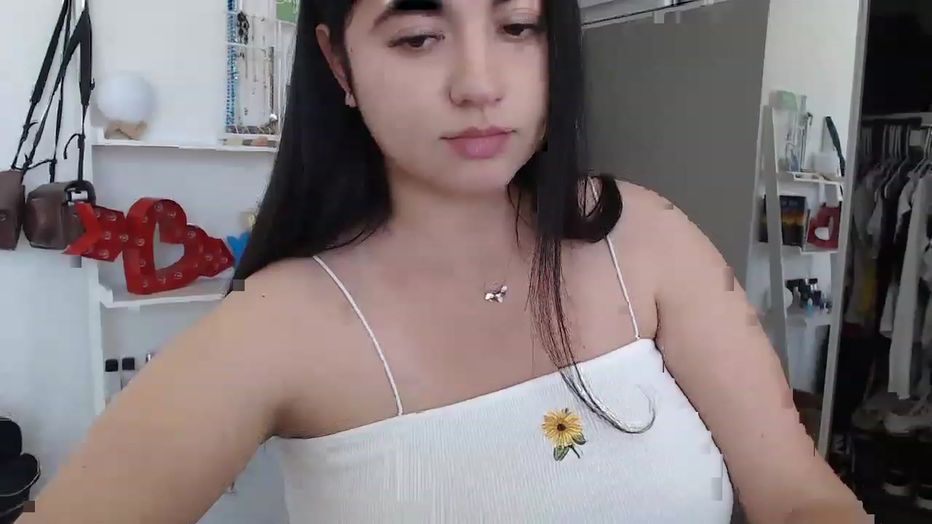 Gallery image thumbnail from lPEEPl's myfreecams stream on, 05/26/2023, 19:47 image 19 of 20