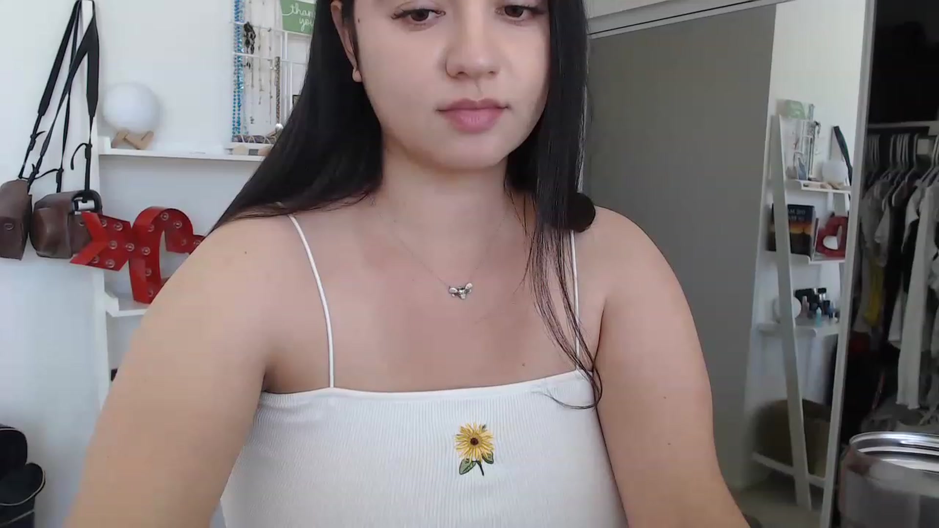 Gallery image thumbnail from lPEEPl's myfreecams stream on, 05/26/2023, 19:47 image 14 of 20