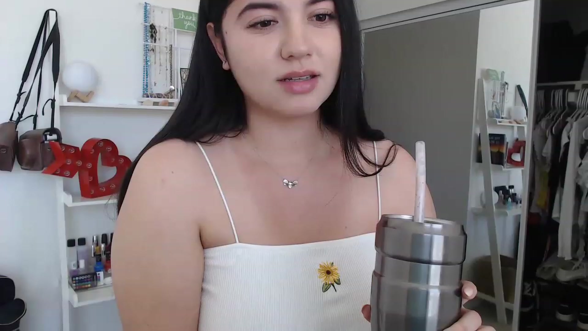 Gallery image thumbnail from lPEEPl's myfreecams stream on, 05/26/2023, 19:47 image 4 of 20