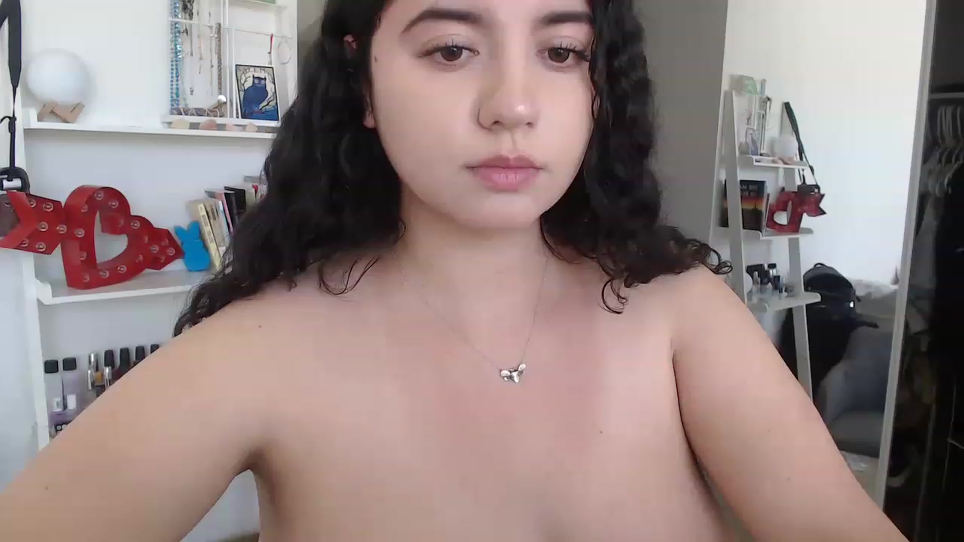 Gallery image thumbnail from lPEEPl's myfreecams stream on, 05/27/2023, 22:10 image 14 of 20