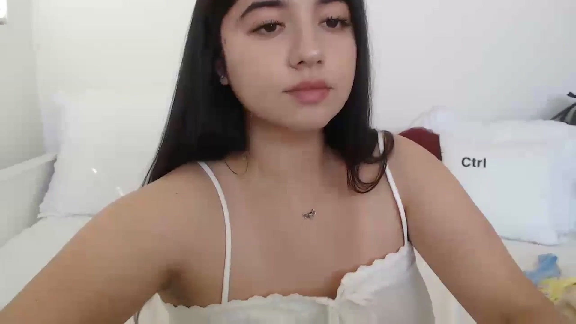 Gallery image thumbnail from lPEEPl's myfreecams stream on, 06/17/2023, 17:37 image 17 of 20