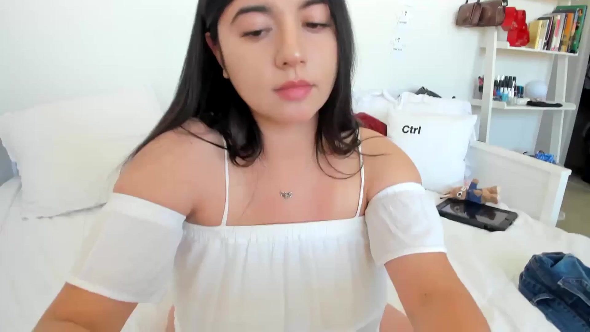 Gallery image thumbnail from lPEEPl's myfreecams stream on, 10/05/2023, 20:22 image 18 of 20