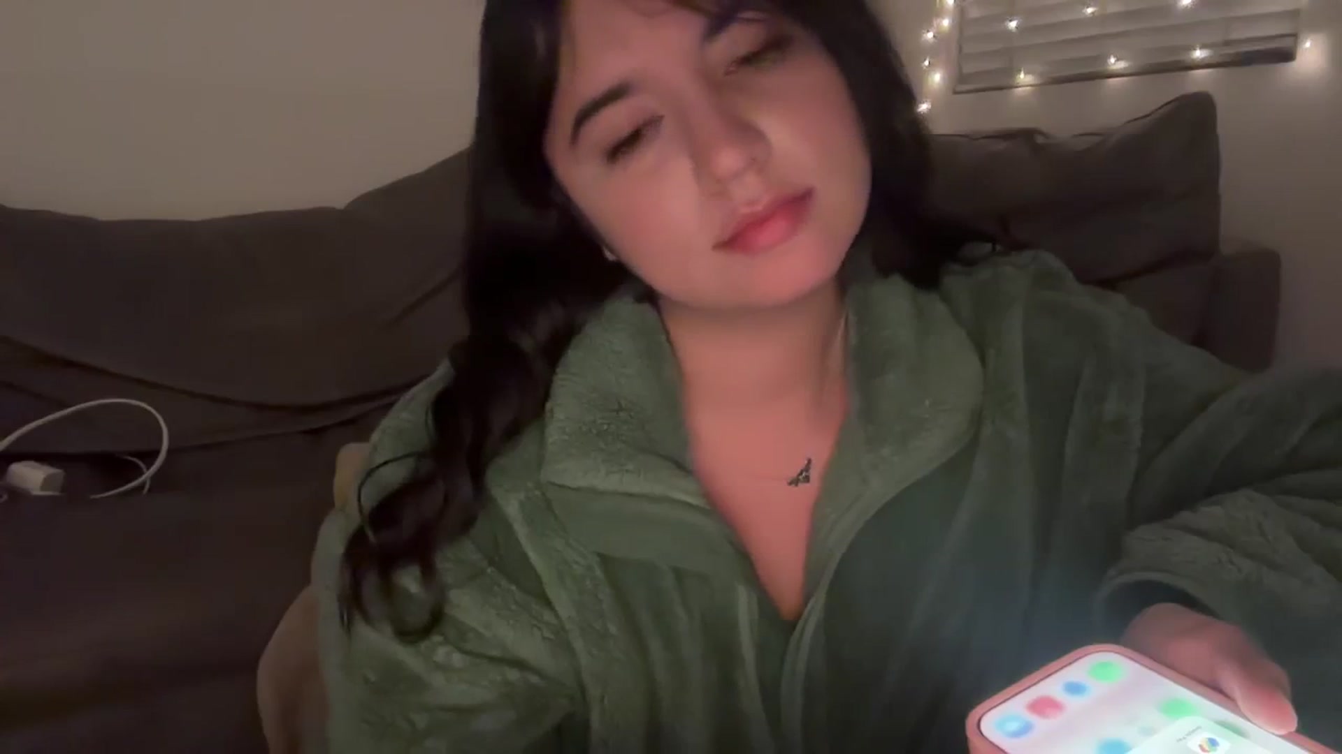Gallery image thumbnail from lPEEPl's myfreecams stream on, 11/24/2023, 05:13 image 10 of 20