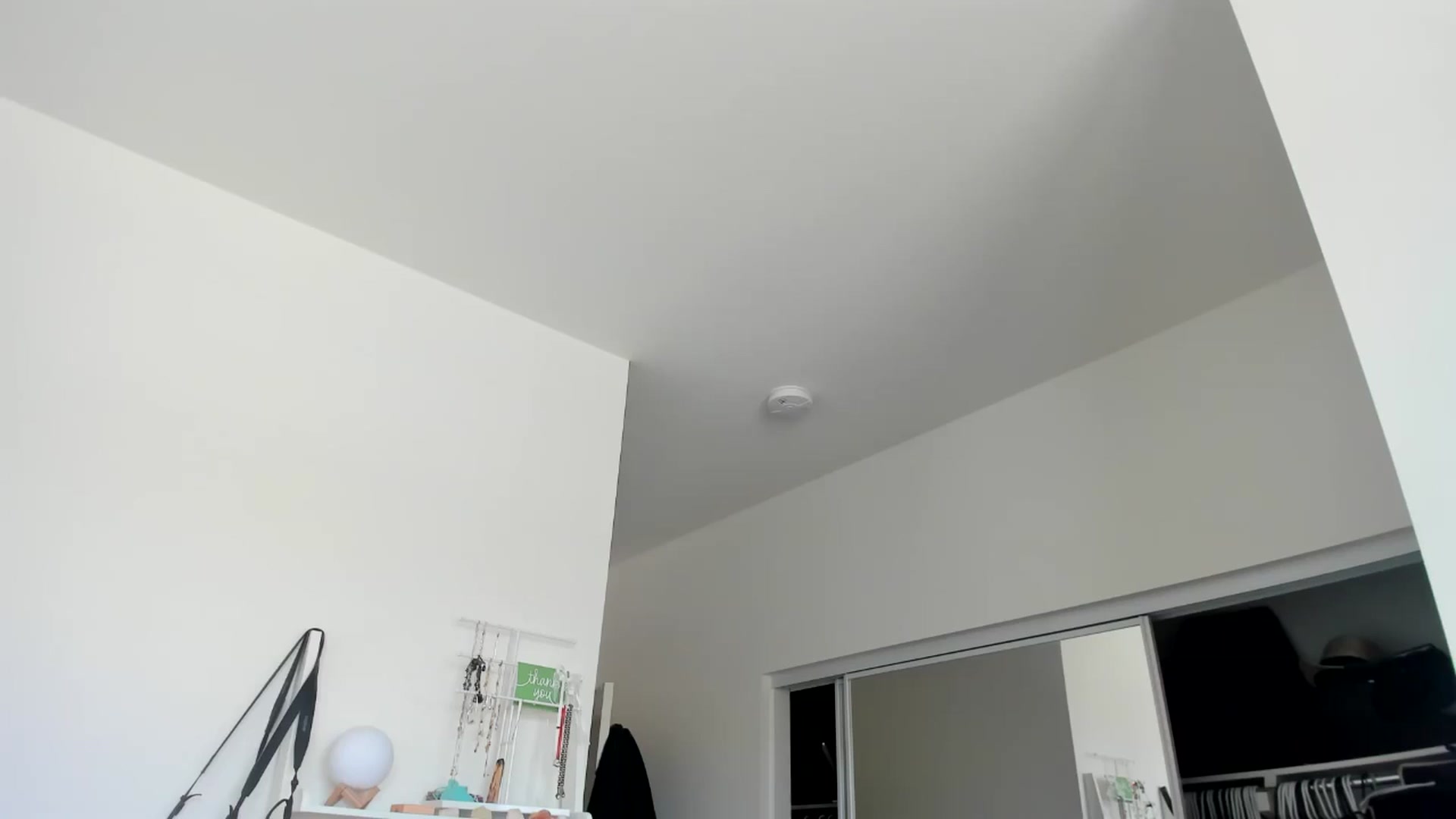 Gallery image thumbnail from lPEEPl's myfreecams stream on, 05/08/2024, 22:06 image 6 of 20