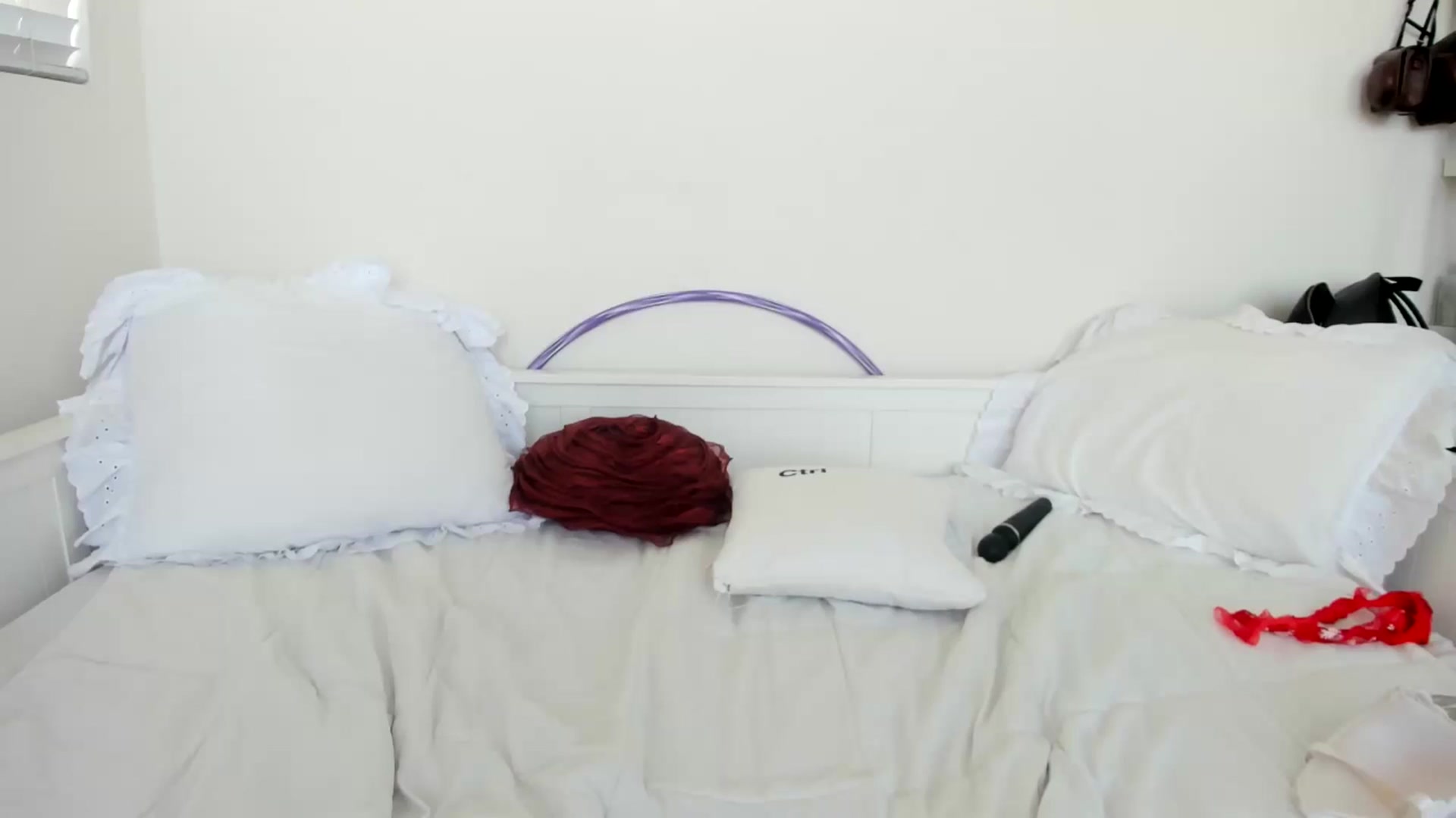 Gallery image thumbnail from lPEEPl's myfreecams stream on, 04/24/2025, 24:13 image 2 of 20