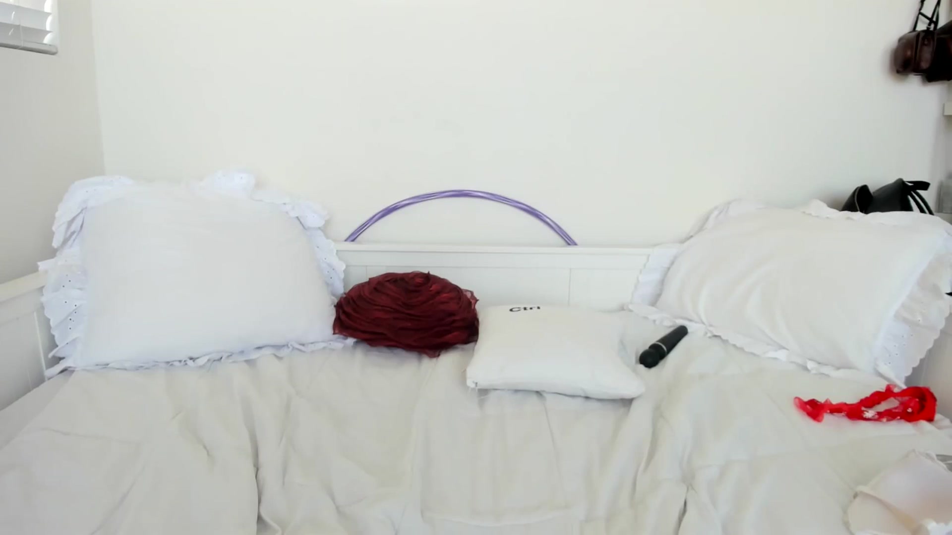 Gallery image thumbnail from lPEEPl's myfreecams stream on, 04/24/2025, 24:13 image 1 of 20