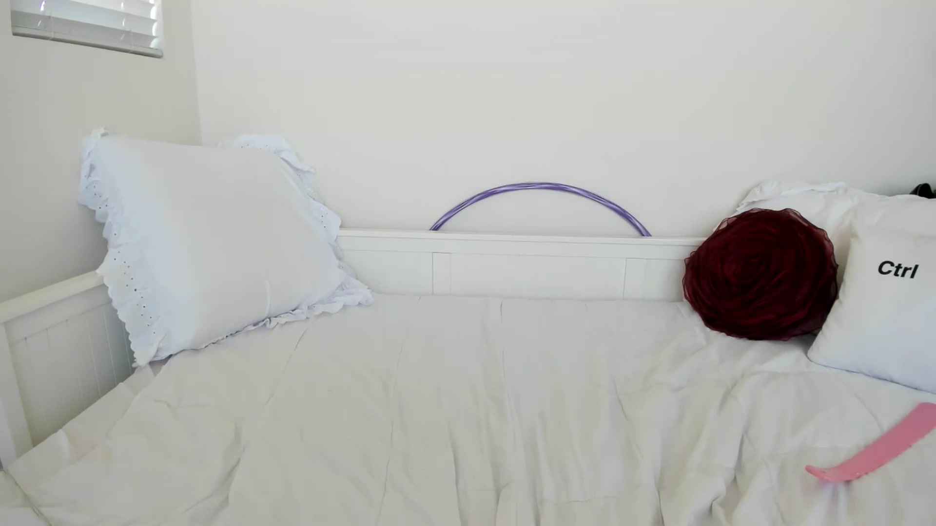 Gallery image thumbnail from lPEEPl's myfreecams stream on, 04/28/2025, 22:05 image 20 of 20