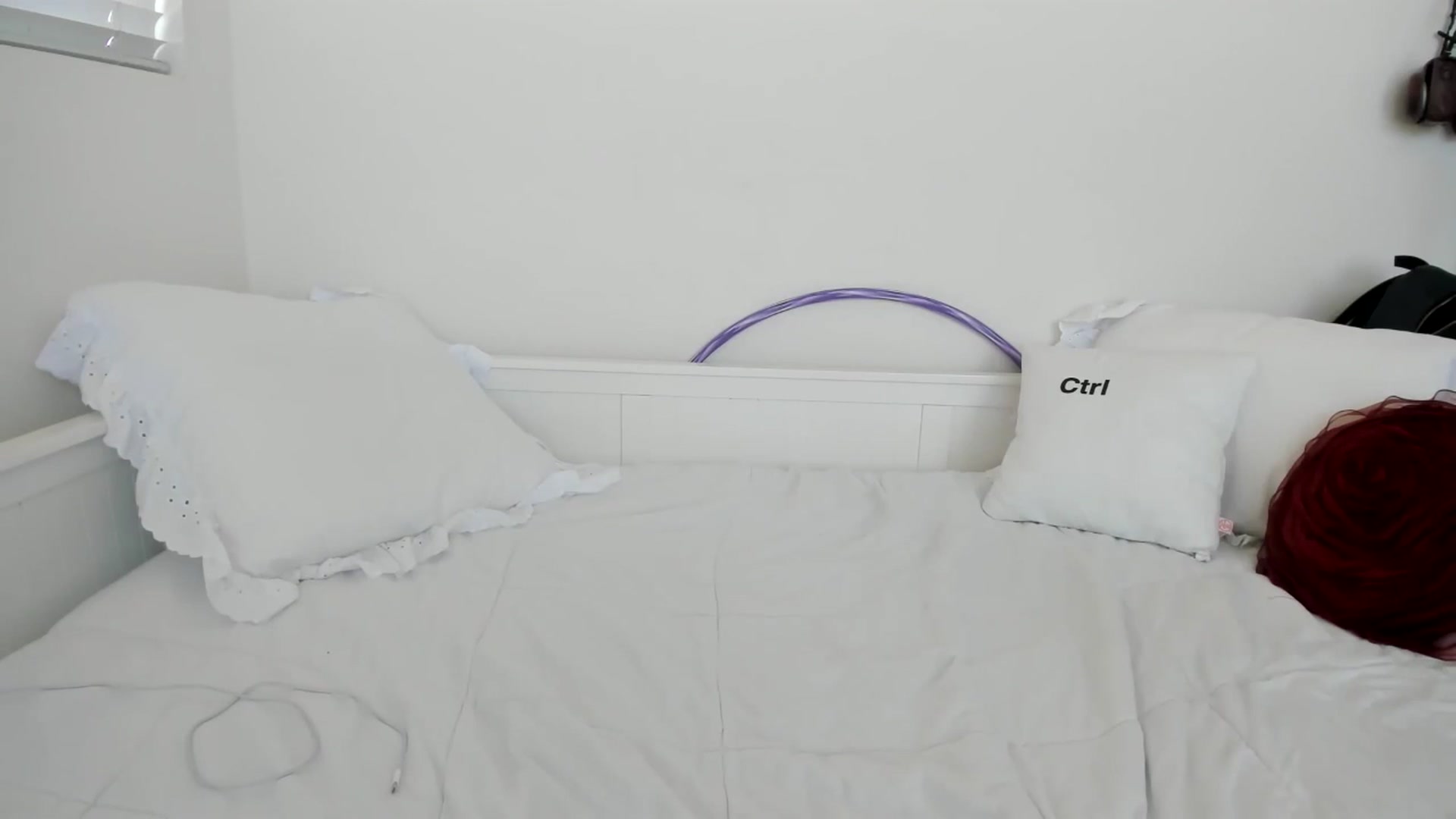 Gallery image thumbnail from lPEEPl's myfreecams stream on, 05/07/2025, 23:39 image 4 of 20