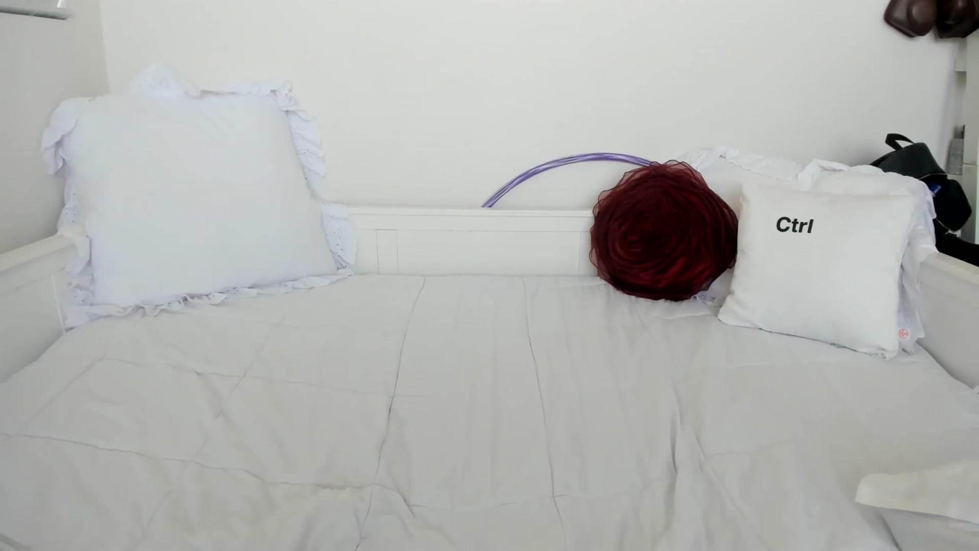 Gallery image thumbnail from lPEEPl's myfreecams stream on, 07/18/2025, 22:43 image 8 of 20