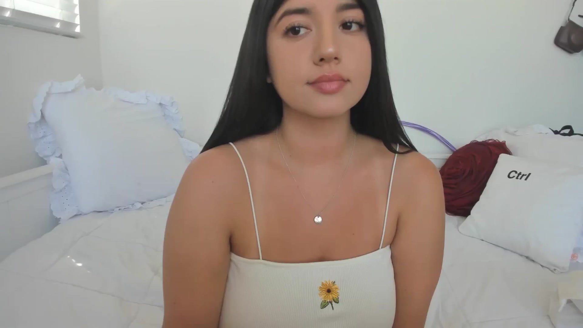 Gallery image thumbnail from lPEEPl's myfreecams stream on, 08/08/2025, 19:50 image 1 of 20
