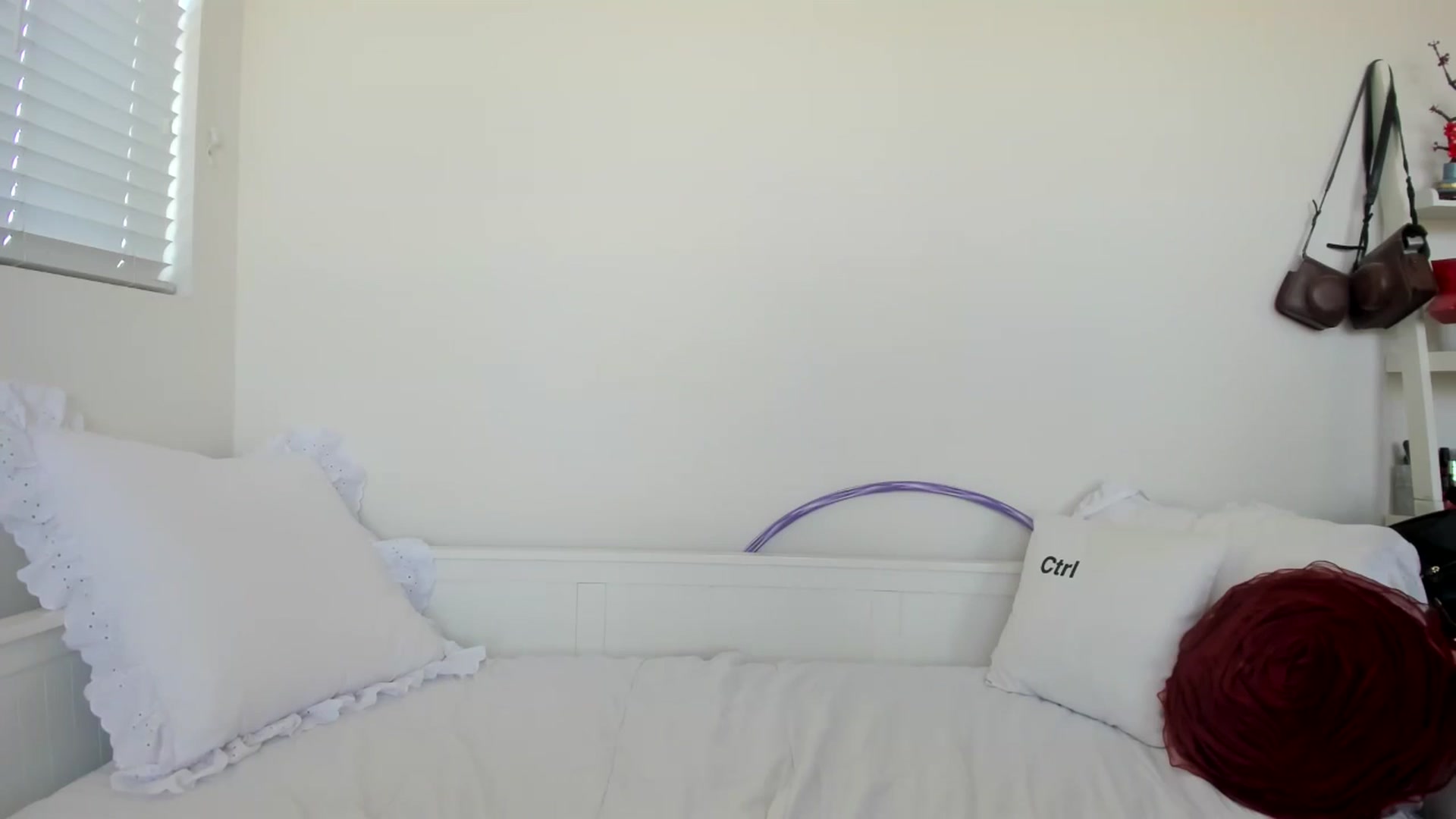 Gallery image thumbnail from lPEEPl's myfreecams stream on, 09/19/2025, 20:00 image 6 of 20