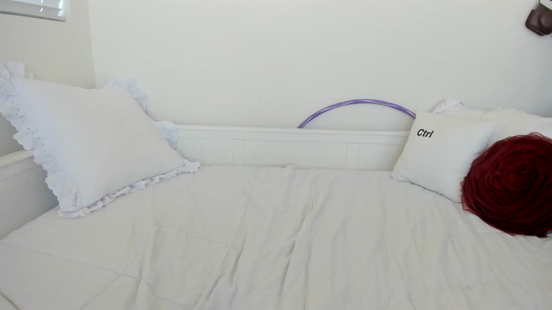 Gallery image thumbnail from lPEEPl's myfreecams stream on, 09/19/2025, 20:00 image 11 of 20