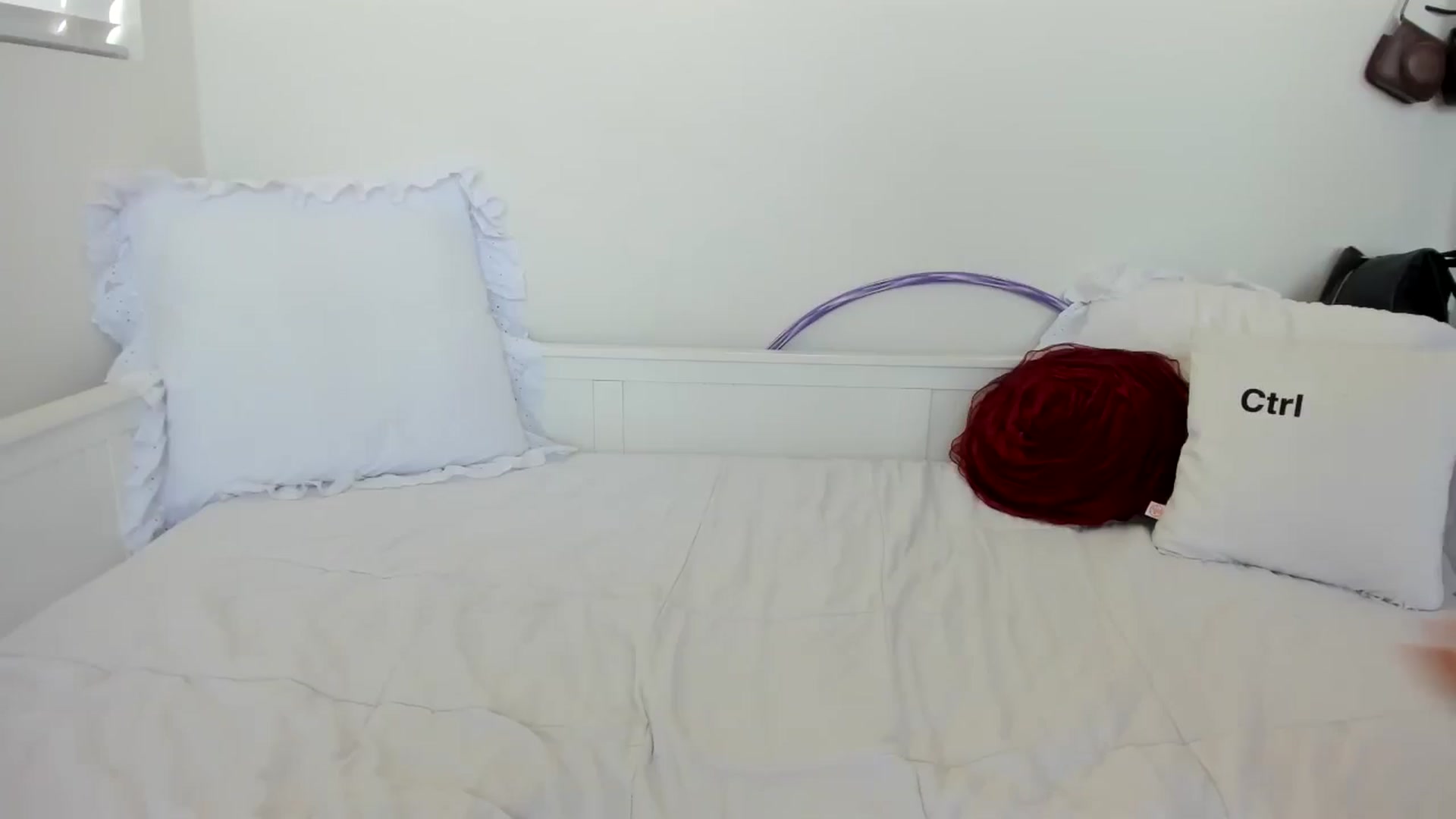 Gallery image thumbnail from lPEEPl's myfreecams stream on, 09/23/2025, 20:13 image 1 of 20
