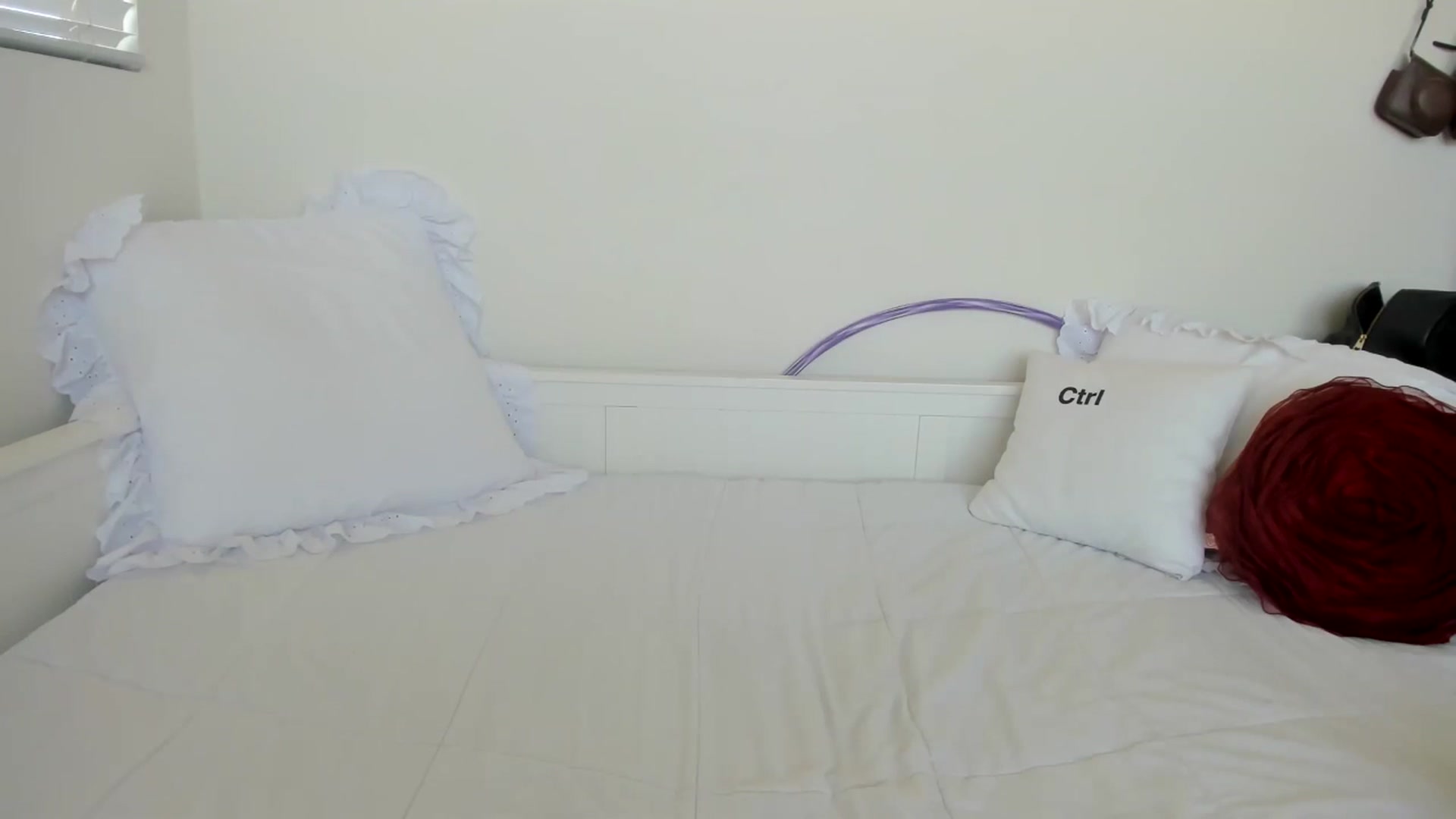 Gallery image thumbnail from lPEEPl's myfreecams stream on, 10/06/2025, 23:23 image 14 of 20