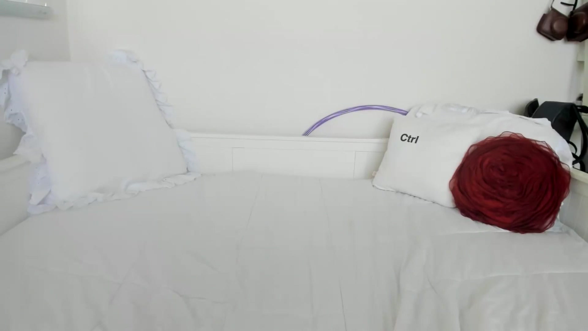 Gallery image thumbnail from lPEEPl's myfreecams stream on, 10/09/2025, 20:28 image 16 of 20