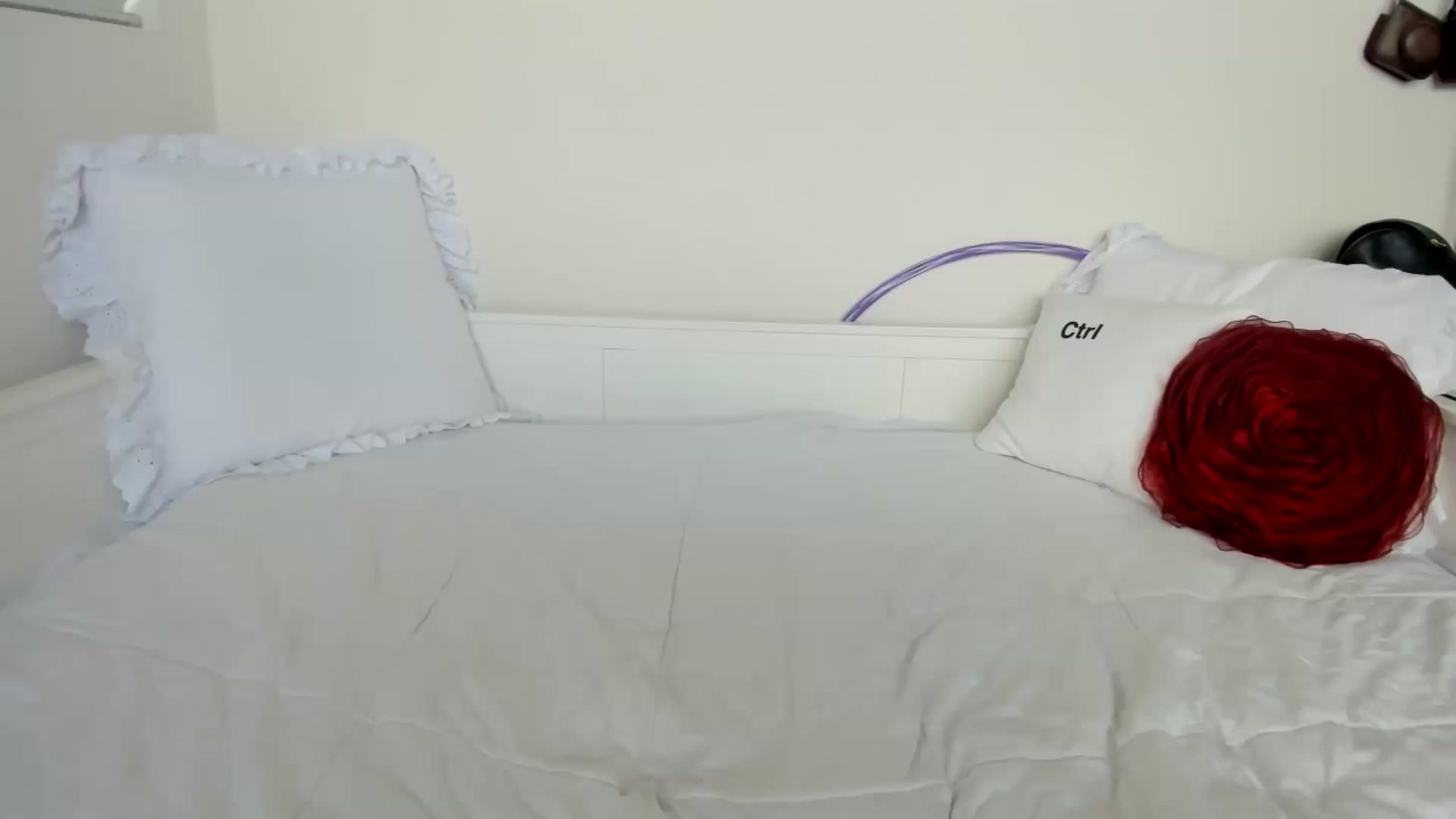 Gallery image thumbnail from lPEEPl's myfreecams stream on, 10/22/2025, 22:37 image 8 of 20