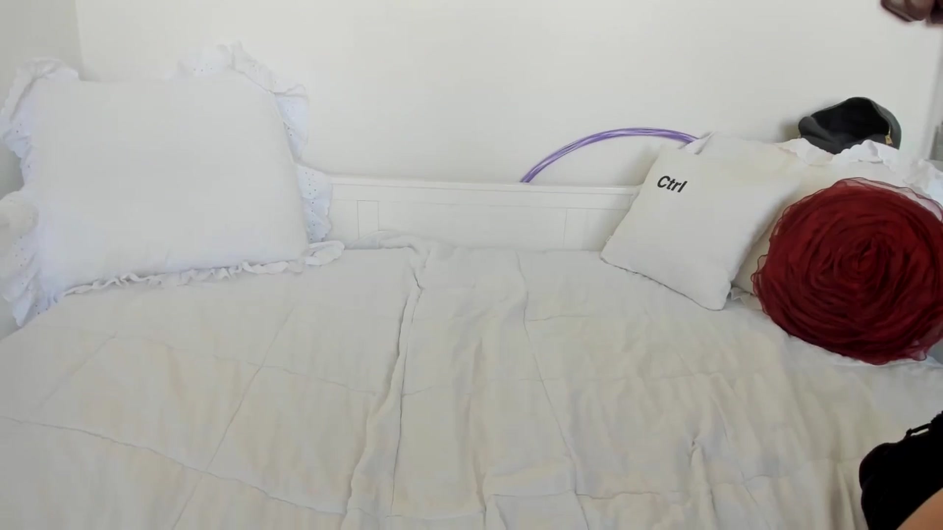 Gallery image thumbnail from lPEEPl's myfreecams stream on, 11/06/2025, 23:55 image 3 of 20