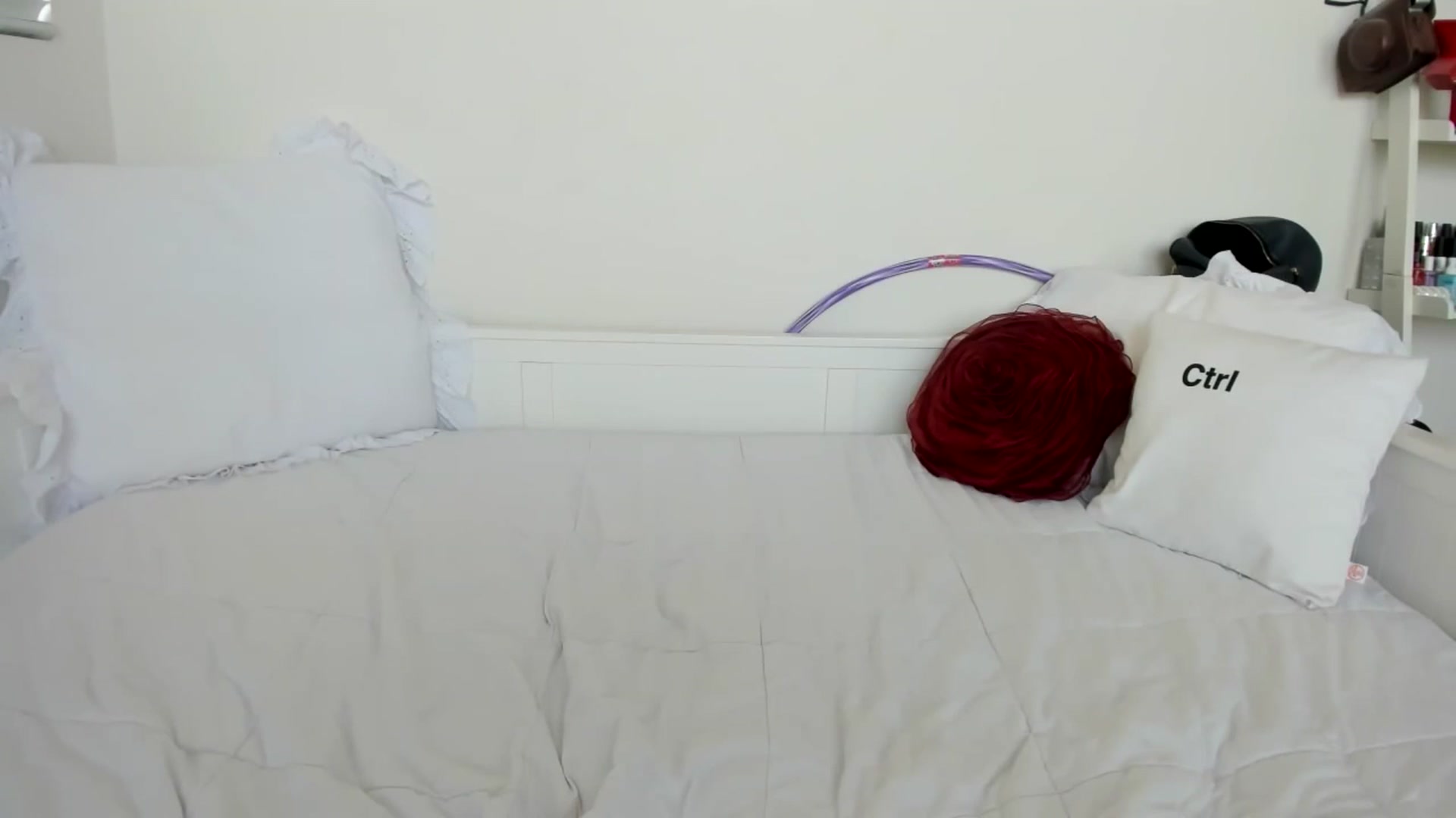 Gallery image thumbnail from lPEEPl's myfreecams stream on, 11/13/2025, 23:45 image 7 of 20