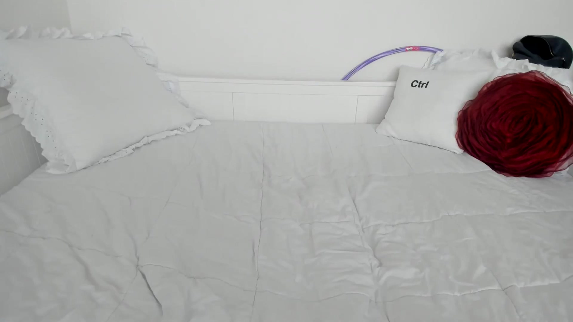 Gallery image thumbnail from lPEEPl's myfreecams stream on, 11/18/2025, 24:02 image 10 of 20