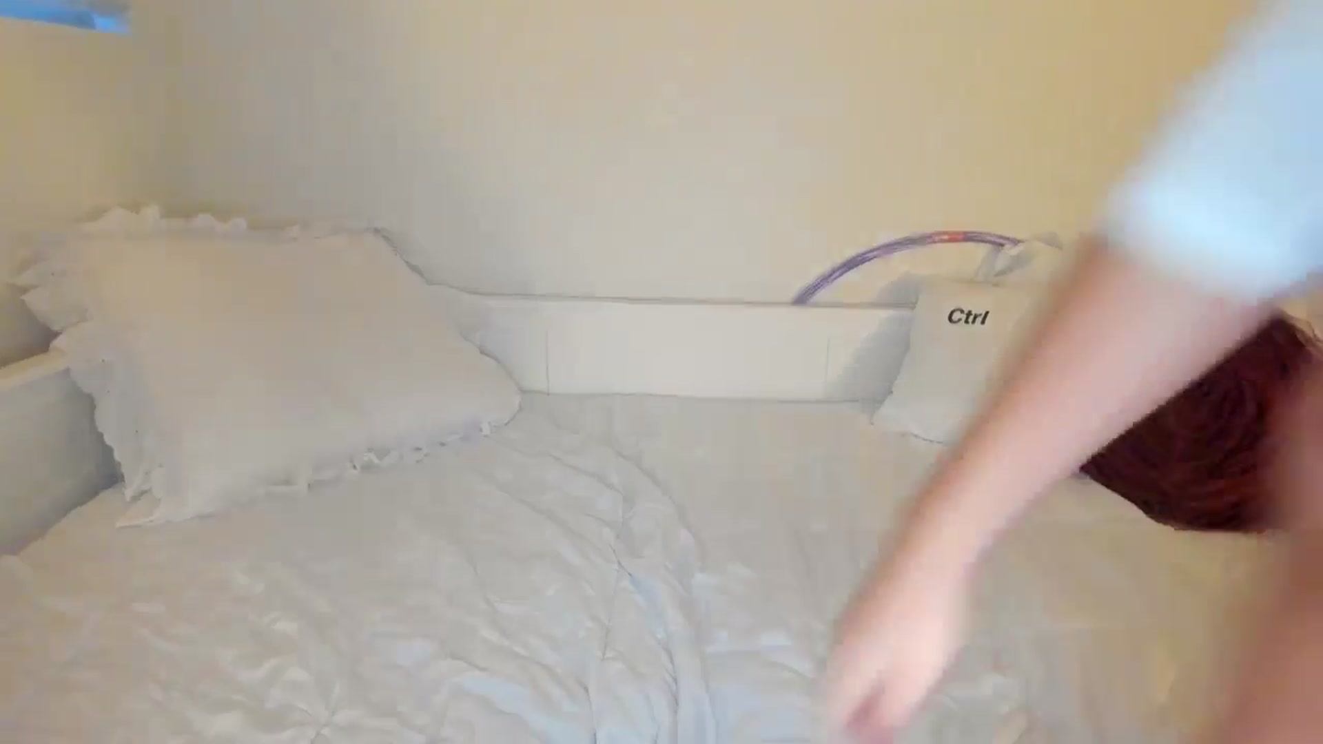 Gallery image thumbnail from lPEEPl's myfreecams stream on, 11/18/2025, 24:02 image 17 of 20