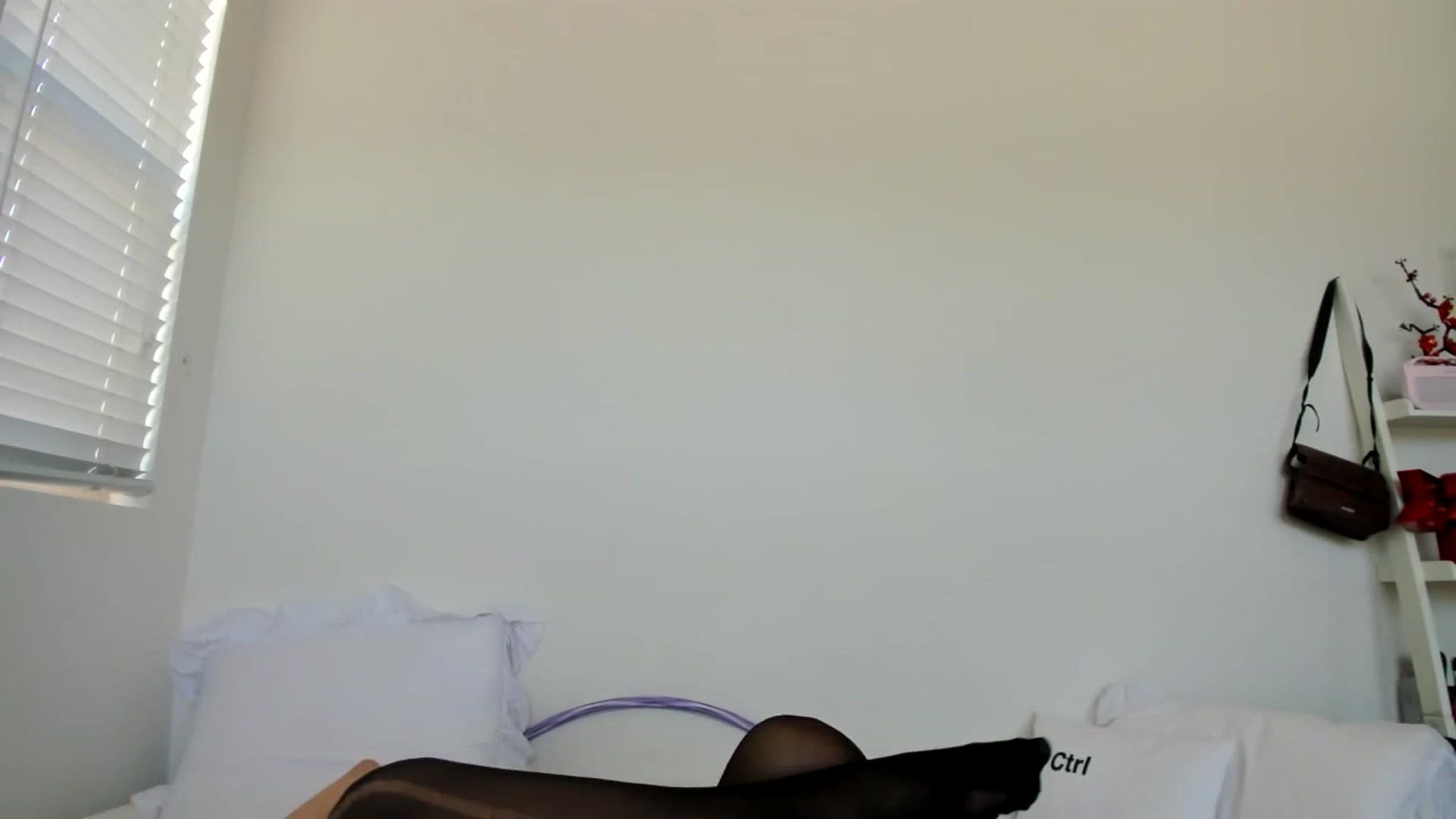 Gallery image thumbnail from lPEEPl's myfreecams stream on, 04/24/2026, 24:02 image 12 of 20