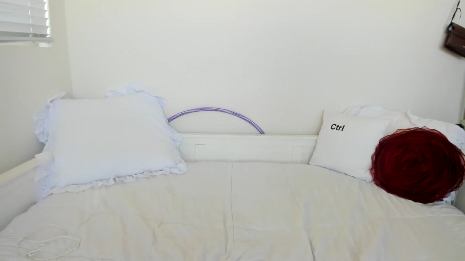 Gallery image thumbnail from lPEEPl's myfreecams stream on, 05/07/2026, 20:42 image 2 of 20