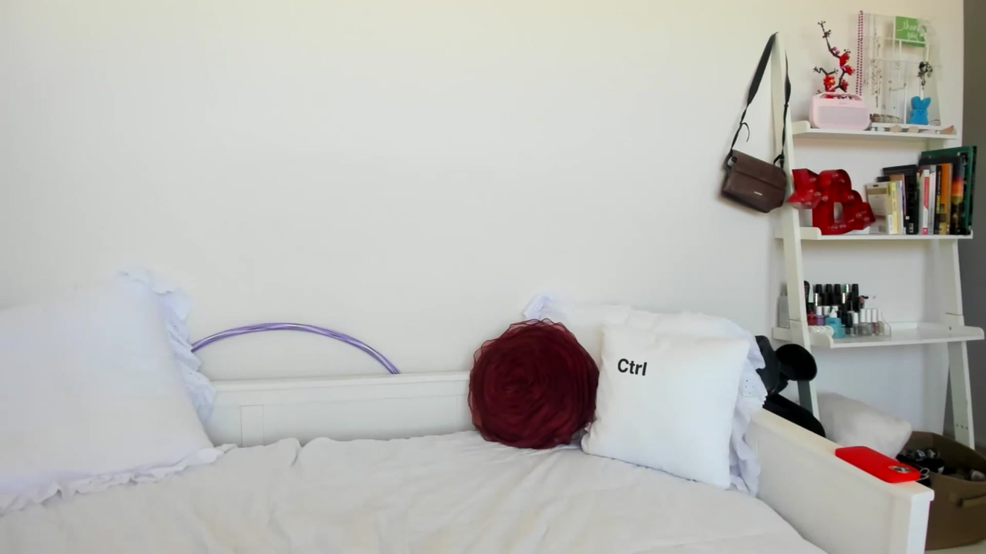 Gallery image thumbnail from lPEEPl's myfreecams stream on, 05/08/2026, 21:03 image 3 of 20