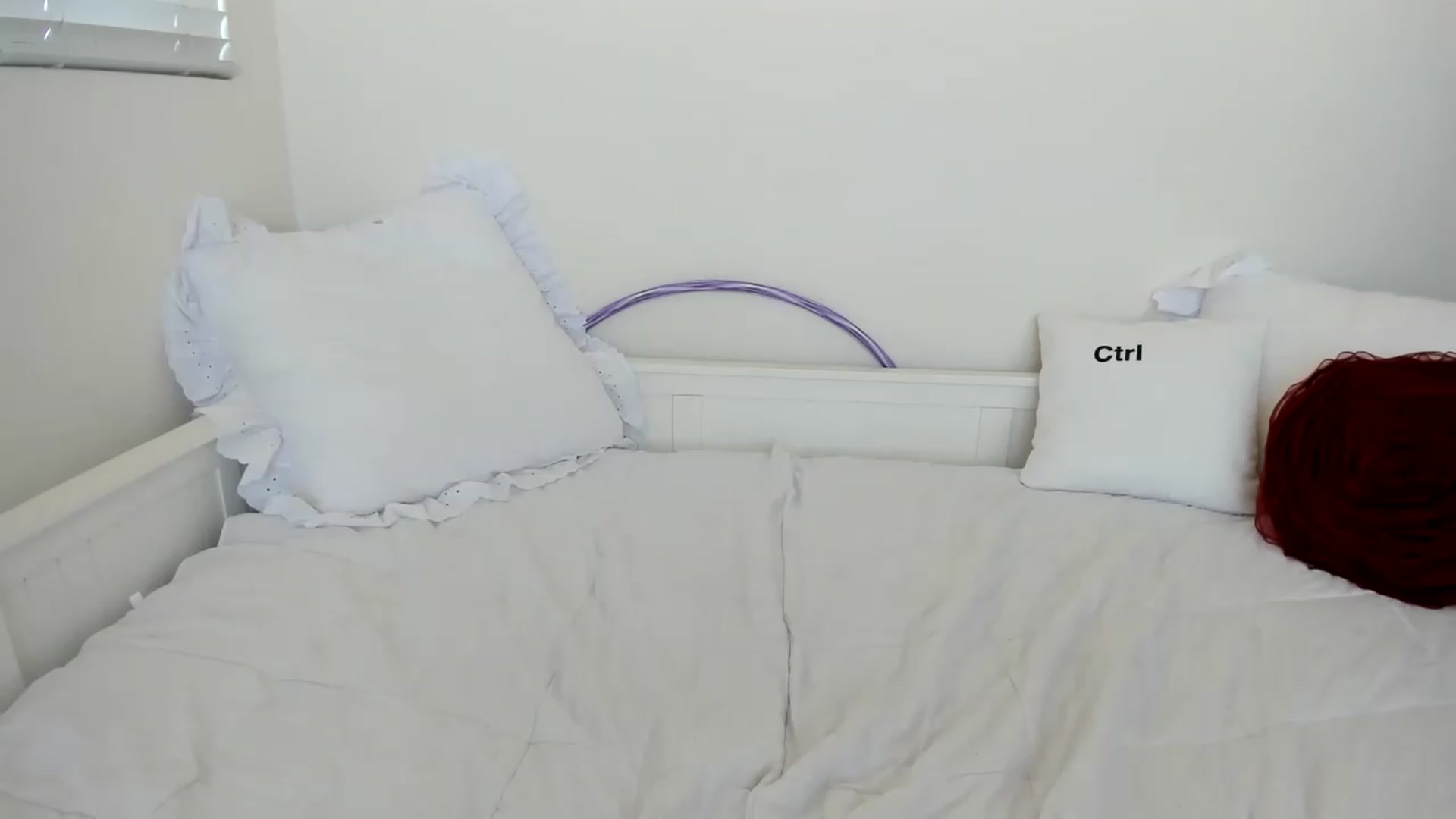 Gallery image thumbnail from lPEEPl's myfreecams stream on, 05/22/2026, 20:15 image 7 of 20