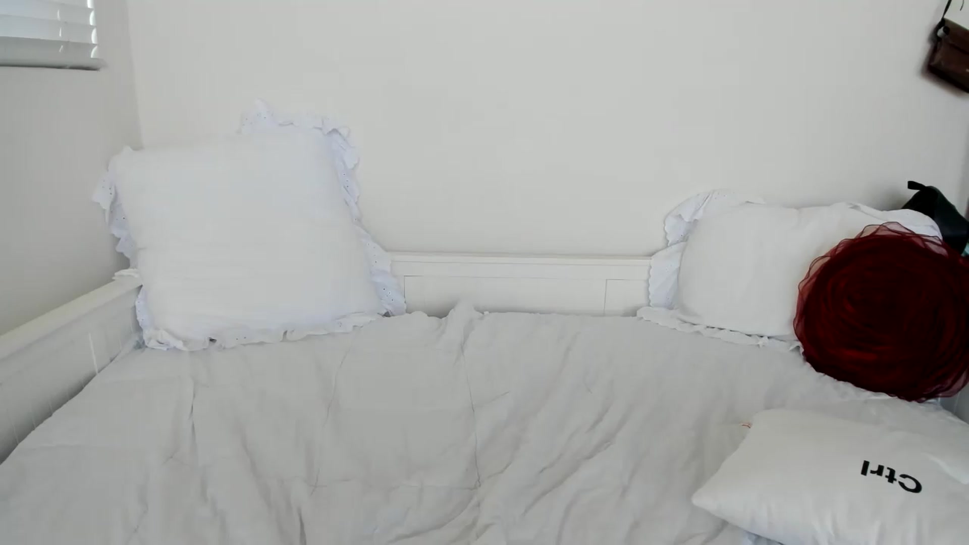 Gallery image thumbnail from lPEEPl's myfreecams stream on, 05/26/2026, 21:56 image 11 of 20