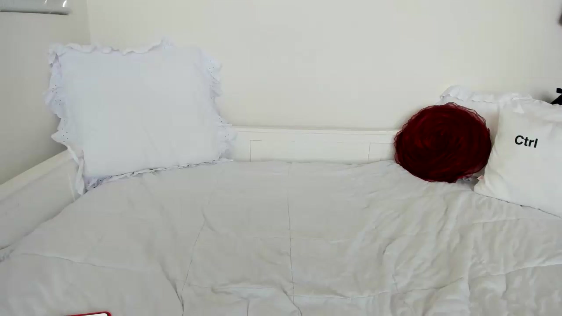 Gallery image thumbnail from lPEEPl's myfreecams stream on, 05/29/2026, 21:32 image 3 of 20