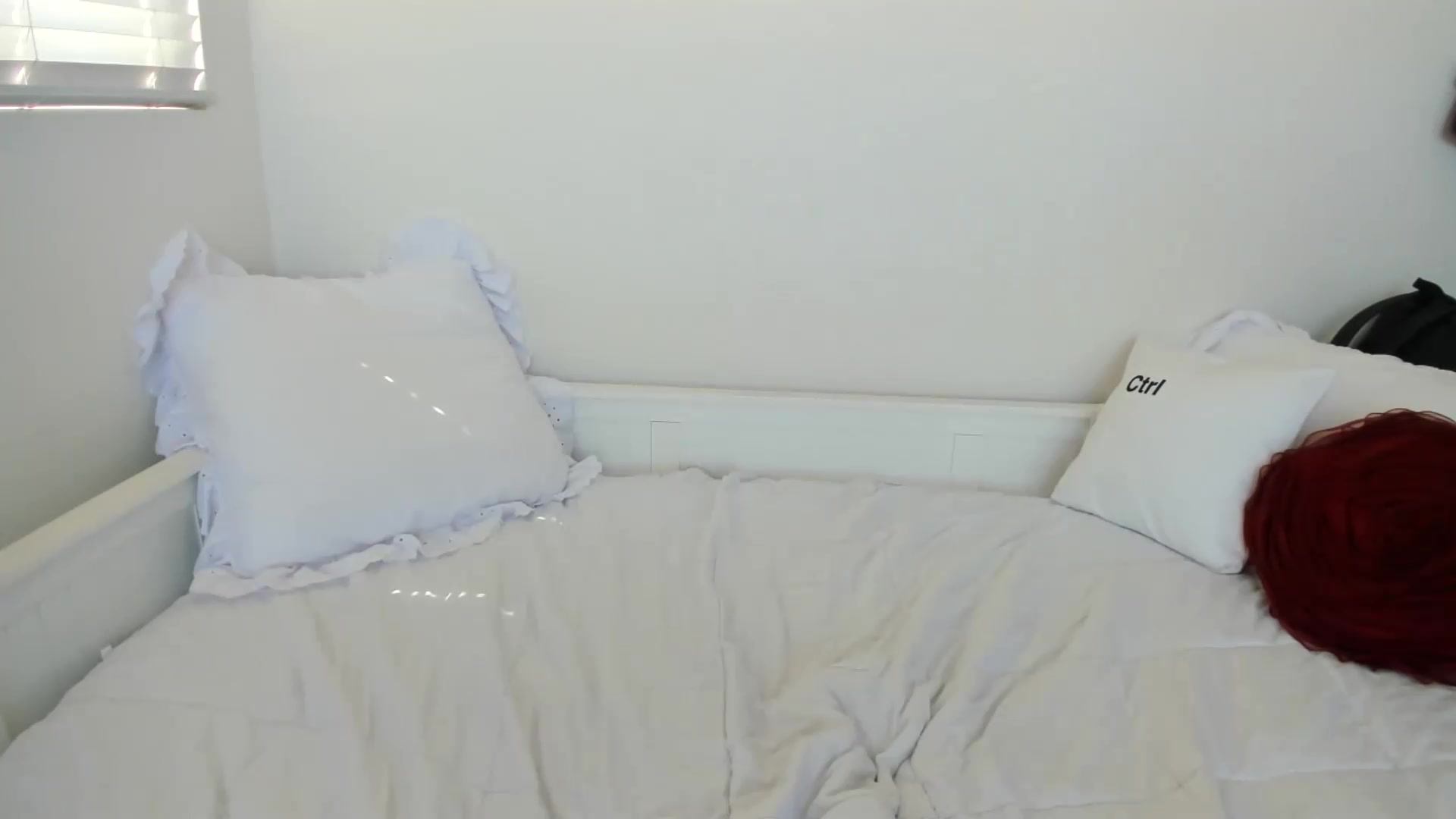 Gallery image thumbnail from lPEEPl's myfreecams stream on, 06/05/2026, 17:30 image 17 of 20