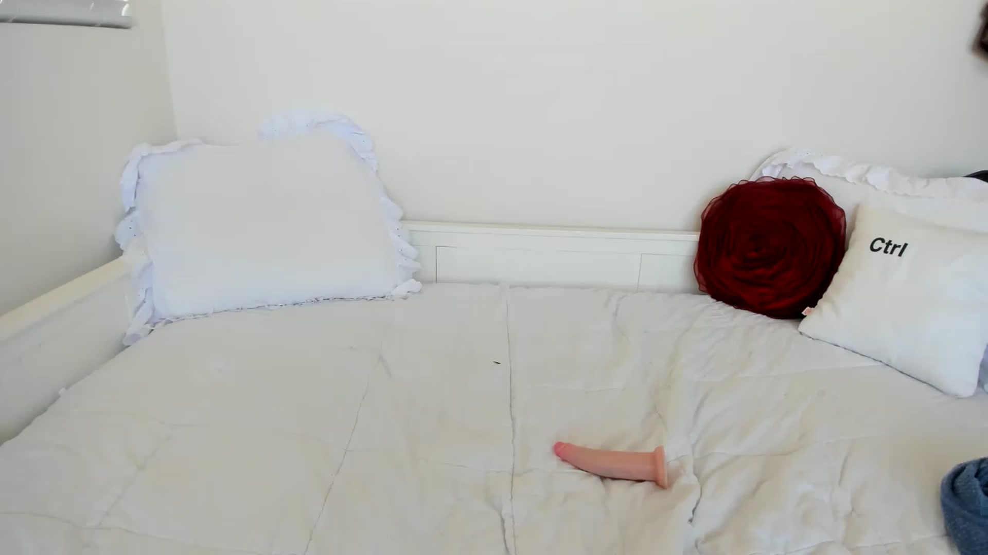 Gallery image thumbnail from lPEEPl's myfreecams stream on, 06/19/2026, 22:11 image 11 of 20