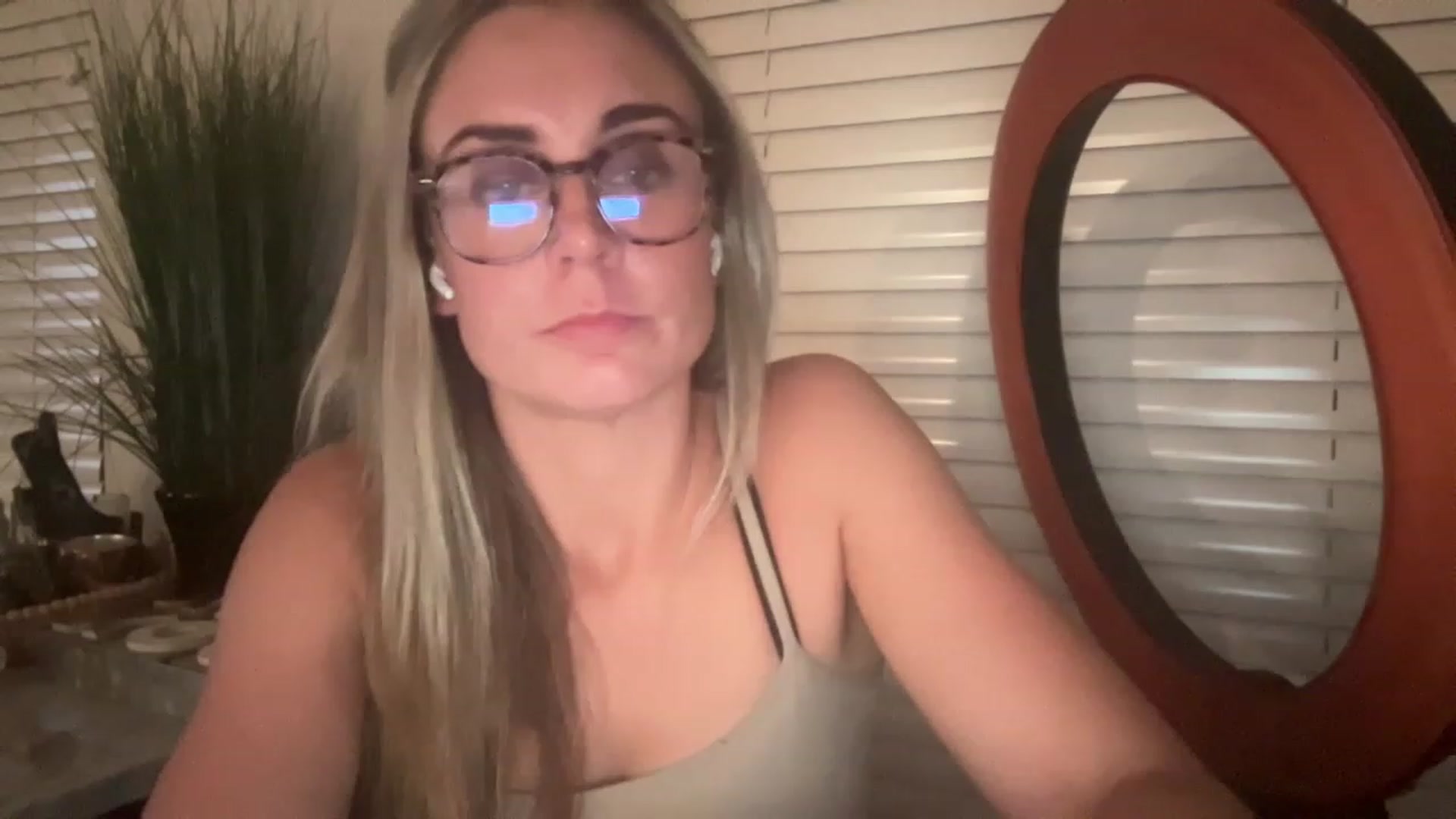 Gallery image thumbnail from laalalalaa's myfreecams stream on, 05/08/2023, 03:01 image 20 of 20
